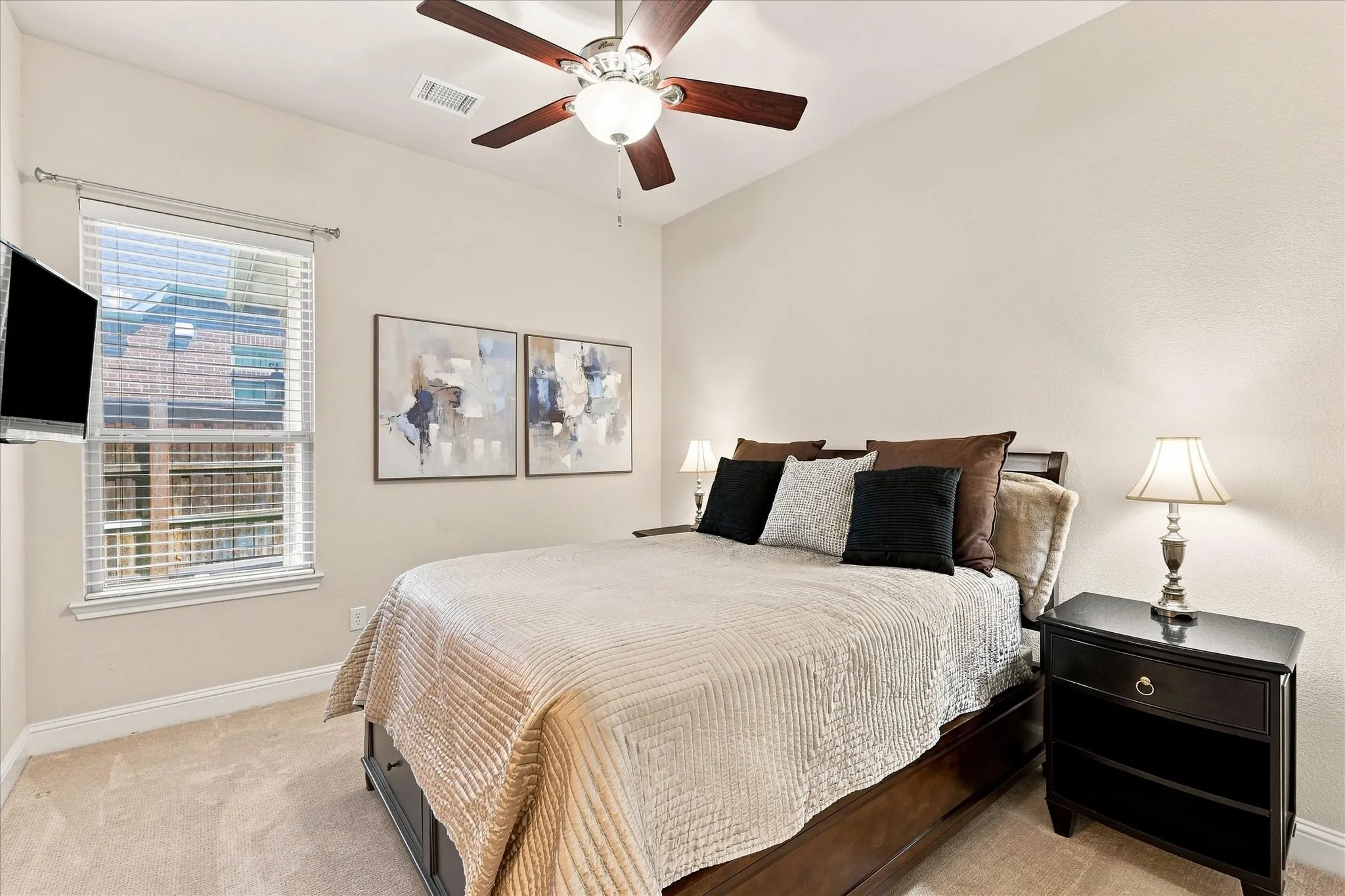 Single Family Residence For Sale in Tarrant County , 300 Hawks Ridge Trail, Colleyville, Texas 76034, 4 Bedroom, 4 Bathroom, 3 Garage spaces, 3,232 Sqft, built in 2013, mls#21361777, Real Estate Agent in Colleyville, Homes For Sale in Tarrant county, Homes For Sale in Colleyville, Realtor in Colleyville Texas, Real Estate Brokerage Independent Realty Texas, Luminita Cordes Realtor