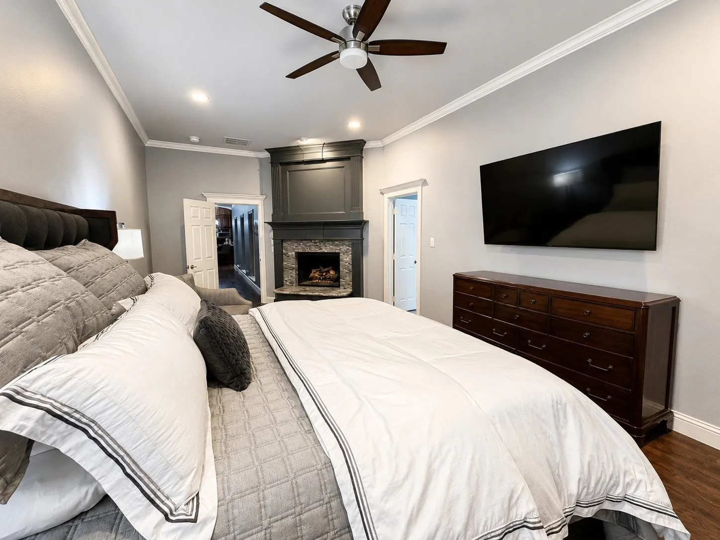 Single Family Residence For Sale in Collin County , 1606 Sam Rayburn Highway, Melissa, Texas 75454, 4 Bedroom, 5 Bathroom, 2 Garage spaces, 3,829 Sqft, built in 2001, mls#21361045, Real Estate Agent in Melissa, Homes For Sale in Collin county, Homes For Sale in Melissa, Realtor in Melissa Texas, Real Estate Brokerage Independent Realty Texas, Luminita Cordes Realtor