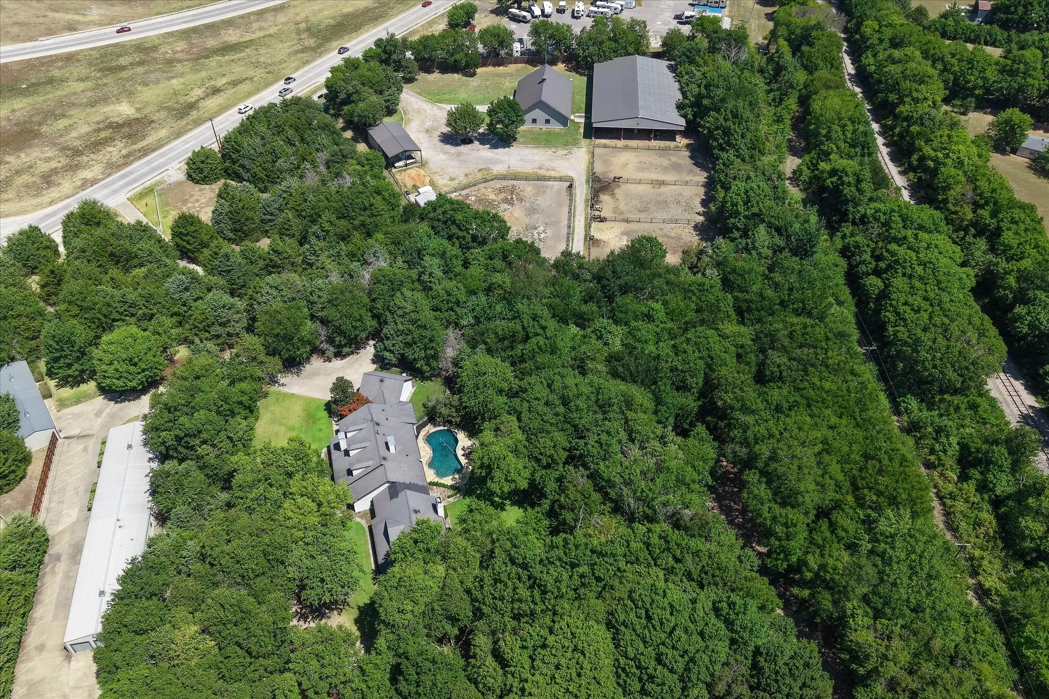 Single Family Residence For Sale in Collin County , 1606 Sam Rayburn Highway, Melissa, Texas 75454, 4 Bedroom, 5 Bathroom, 2 Garage spaces, 3,829 Sqft, built in 2001, mls#21361045, Real Estate Agent in Melissa, Homes For Sale in Collin county, Homes For Sale in Melissa, Realtor in Melissa Texas, Real Estate Brokerage Independent Realty Texas, Luminita Cordes Realtor