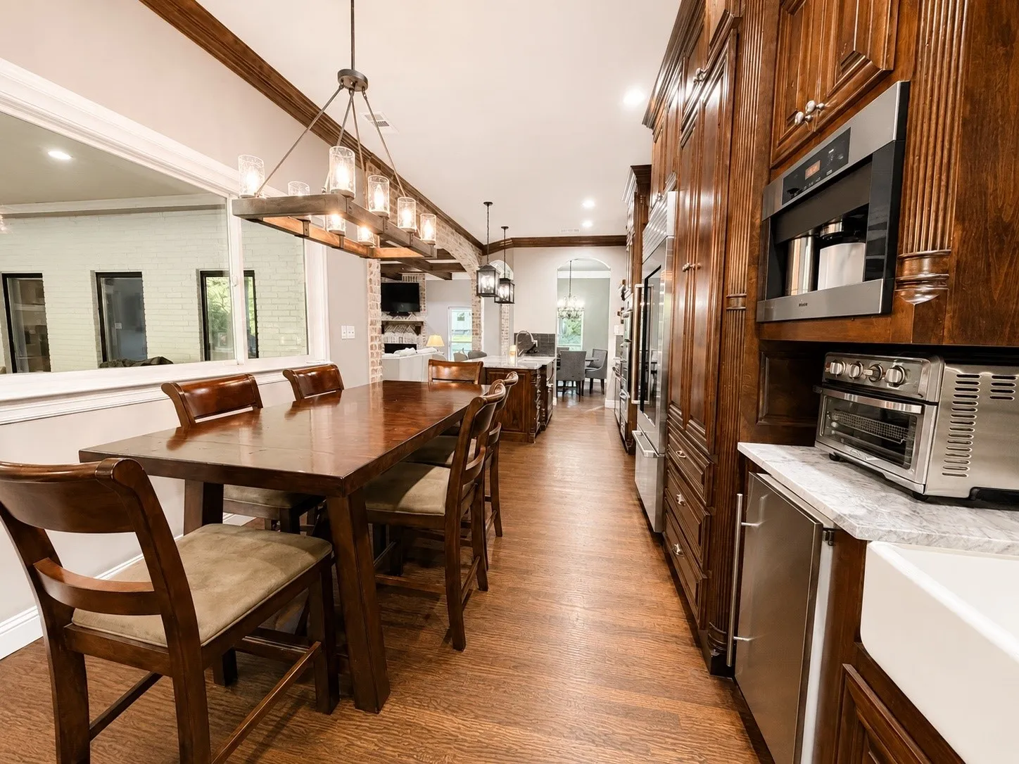 Single Family Residence For Sale in Collin County , 1606 Sam Rayburn Highway, Melissa, Texas 75454, 4 Bedroom, 5 Bathroom, 2 Garage spaces, 3,829 Sqft, built in 2001, mls#21361045, Real Estate Agent in Melissa, Homes For Sale in Collin county, Homes For Sale in Melissa, Realtor in Melissa Texas, Real Estate Brokerage Independent Realty Texas, Luminita Cordes Realtor