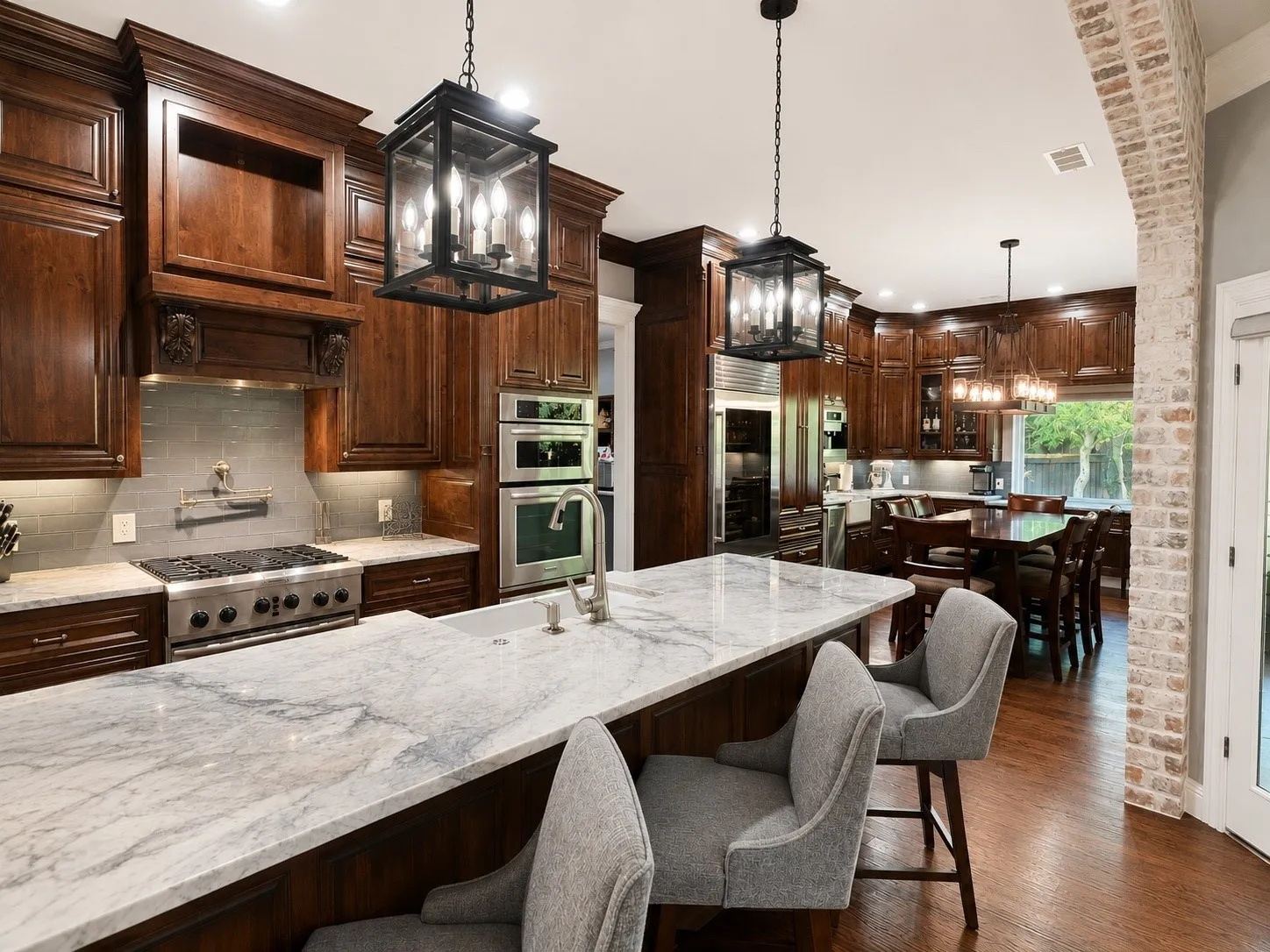 Single Family Residence For Sale in Collin County , 1606 Sam Rayburn Highway, Melissa, Texas 75454, 4 Bedroom, 5 Bathroom, 2 Garage spaces, 3,829 Sqft, built in 2001, mls#21361045, Real Estate Agent in Melissa, Homes For Sale in Collin county, Homes For Sale in Melissa, Realtor in Melissa Texas, Real Estate Brokerage Independent Realty Texas, Luminita Cordes Realtor