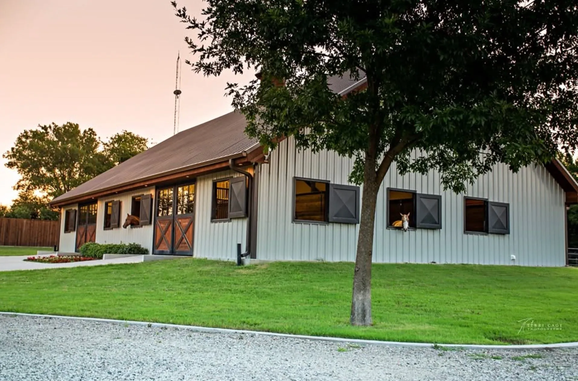Single Family Residence For Sale in Collin County , 1606 Sam Rayburn Highway, Melissa, Texas 75454, 4 Bedroom, 5 Bathroom, 2 Garage spaces, 3,829 Sqft, built in 2001, mls#21361045, Real Estate Agent in Melissa, Homes For Sale in Collin county, Homes For Sale in Melissa, Realtor in Melissa Texas, Real Estate Brokerage Independent Realty Texas, Luminita Cordes Realtor