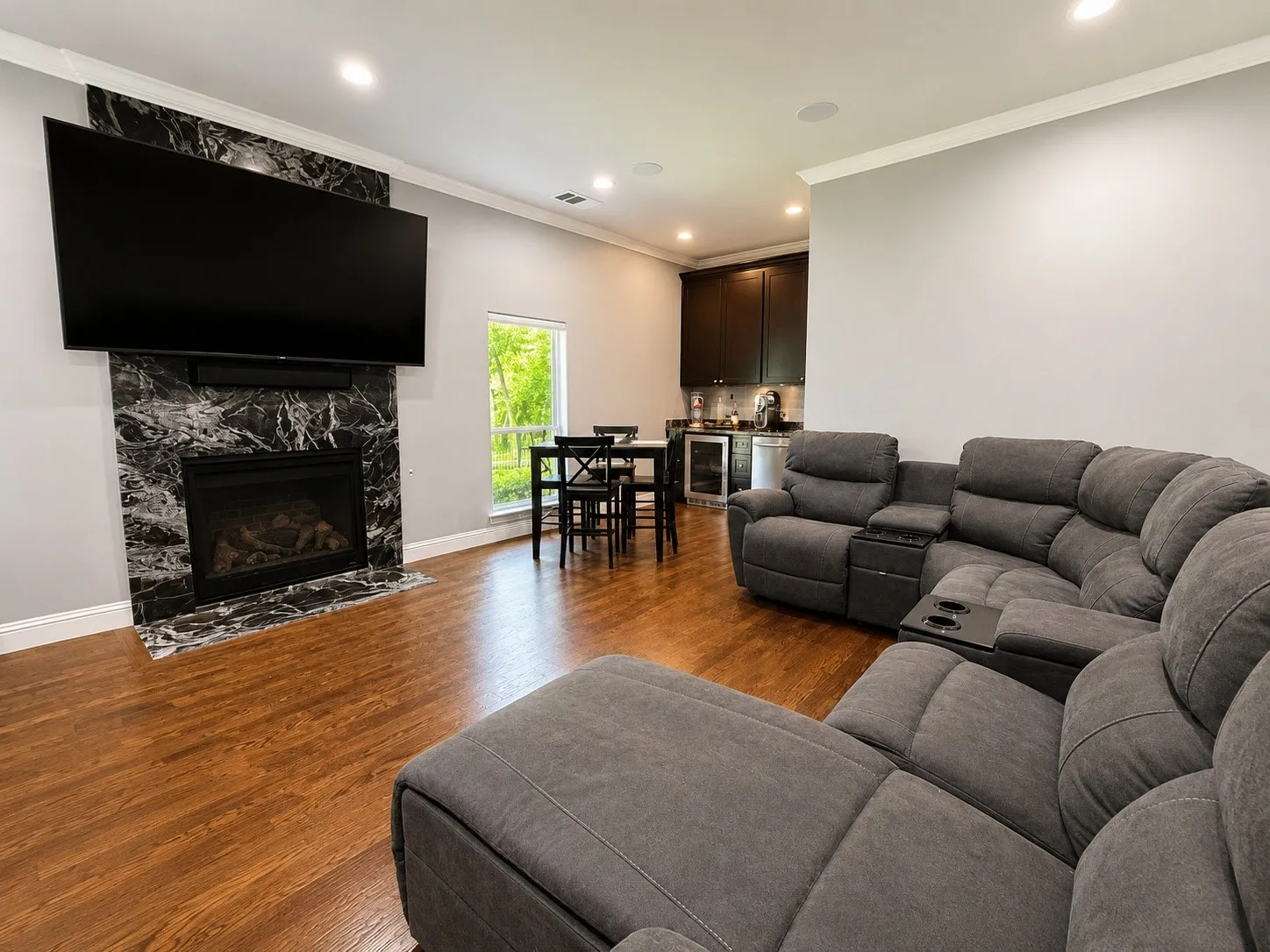Single Family Residence For Sale in Collin County , 1606 Sam Rayburn Highway, Melissa, Texas 75454, 4 Bedroom, 5 Bathroom, 2 Garage spaces, 3,829 Sqft, built in 2001, mls#21361045, Real Estate Agent in Melissa, Homes For Sale in Collin county, Homes For Sale in Melissa, Realtor in Melissa Texas, Real Estate Brokerage Independent Realty Texas, Luminita Cordes Realtor