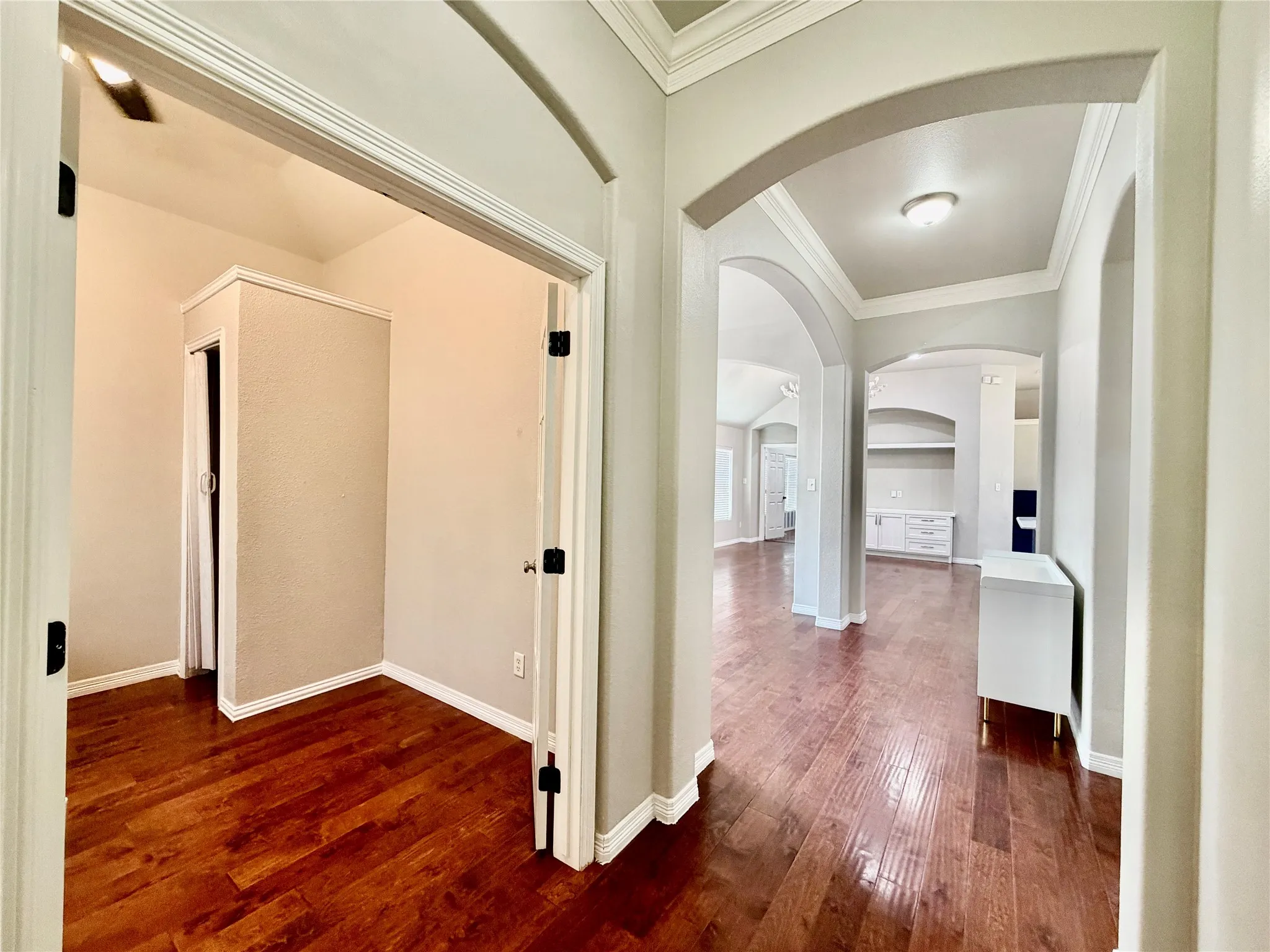 Single Family Residence For Rent in Dallas County , 3720 Prague Mews, Dallas, Texas 75236, 3 Bedroom, 2 Bathroom, 2 Garage spaces, 1,712 Sqft, built in 2007, mls#21364309, Real Estate Agent in Dallas, Homes For Rent in Dallas county, Homes For Rent in Dallas, Realtor in Dallas Texas, Real Estate Brokerage Independent Realty Texas, Luminita Cordes Realtor