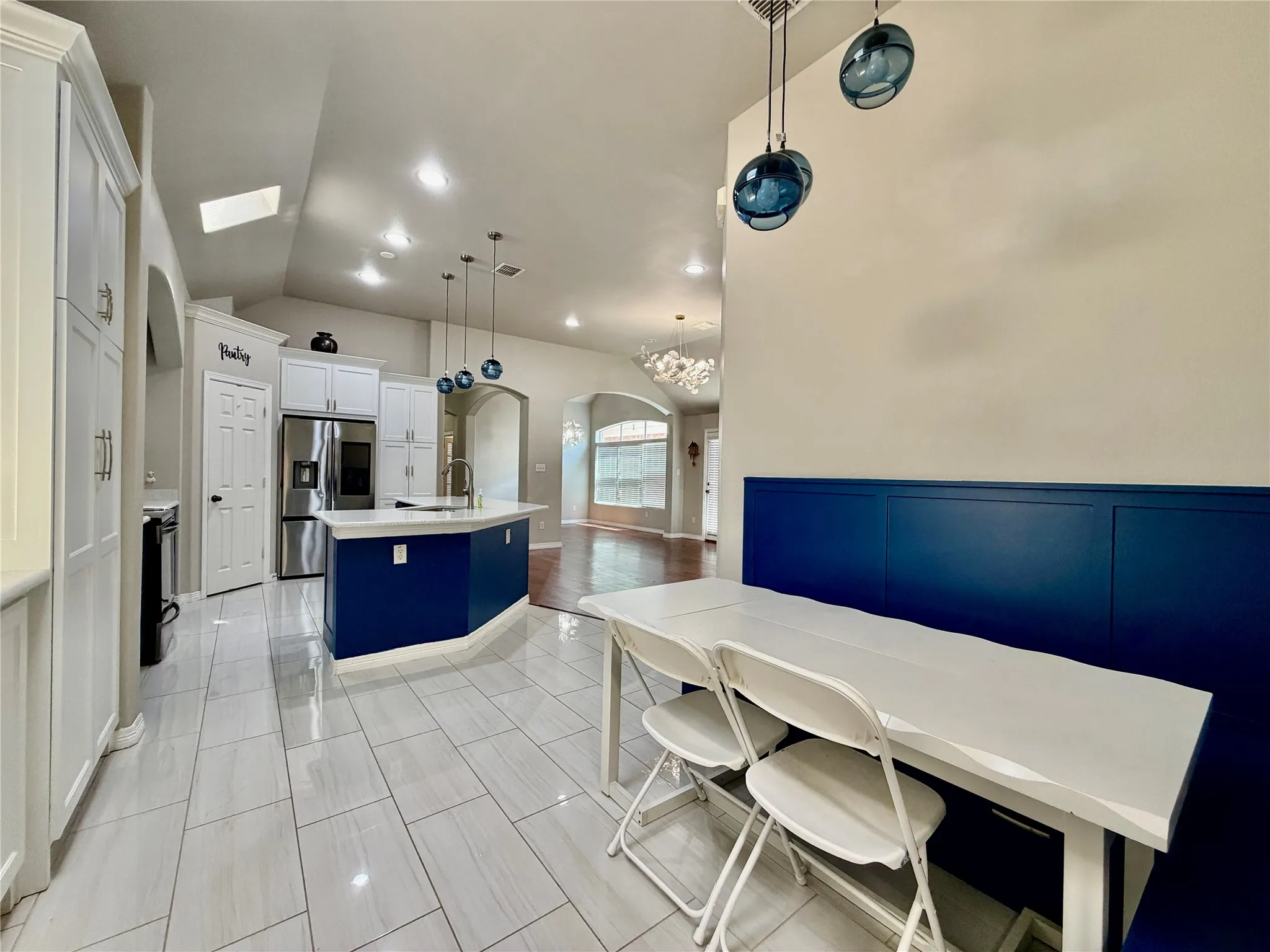 Single Family Residence For Rent in Dallas County , 3720 Prague Mews, Dallas, Texas 75236, 3 Bedroom, 2 Bathroom, 2 Garage spaces, 1,712 Sqft, built in 2007, mls#21364309, Real Estate Agent in Dallas, Homes For Rent in Dallas county, Homes For Rent in Dallas, Realtor in Dallas Texas, Real Estate Brokerage Independent Realty Texas, Luminita Cordes Realtor