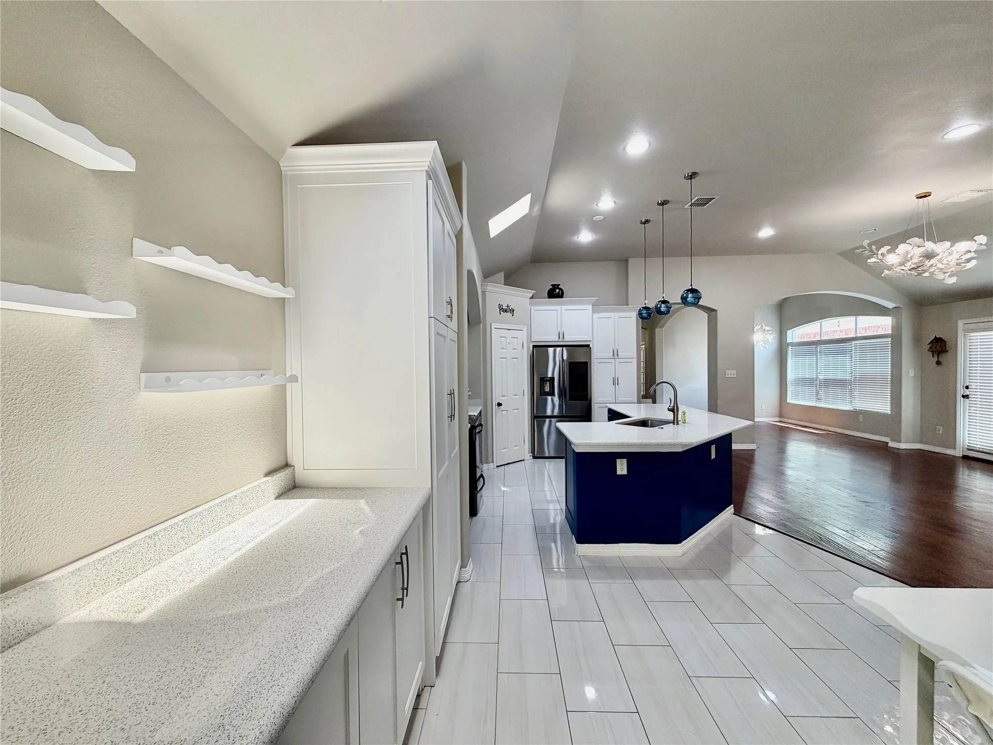 Single Family Residence For Rent in Dallas County , 3720 Prague Mews, Dallas, Texas 75236, 3 Bedroom, 2 Bathroom, 2 Garage spaces, 1,712 Sqft, built in 2007, mls#21364309, Real Estate Agent in Dallas, Homes For Rent in Dallas county, Homes For Rent in Dallas, Realtor in Dallas Texas, Real Estate Brokerage Independent Realty Texas, Luminita Cordes Realtor