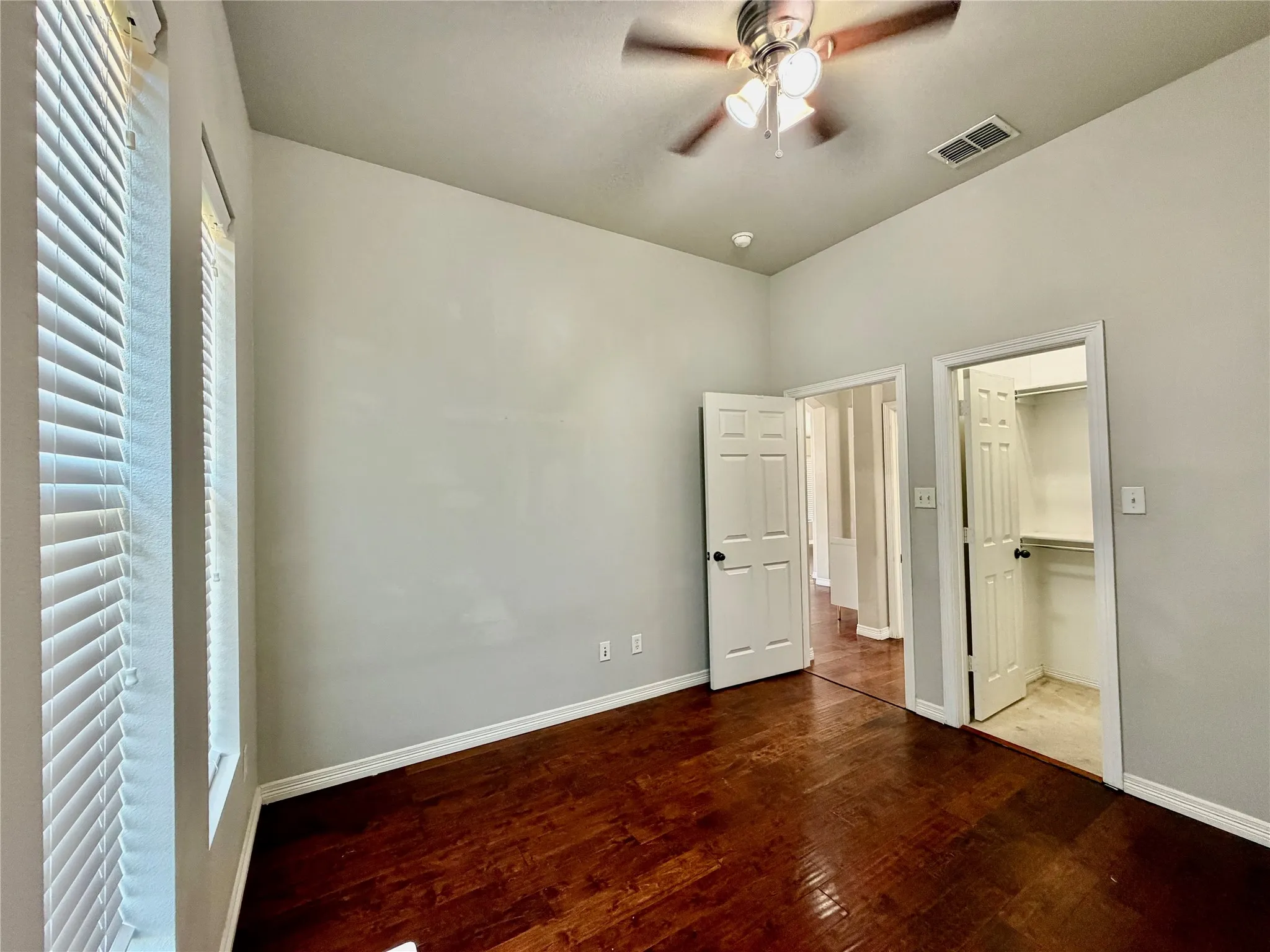 Single Family Residence For Rent in Dallas County , 3720 Prague Mews, Dallas, Texas 75236, 3 Bedroom, 2 Bathroom, 2 Garage spaces, 1,712 Sqft, built in 2007, mls#21364309, Real Estate Agent in Dallas, Homes For Rent in Dallas county, Homes For Rent in Dallas, Realtor in Dallas Texas, Real Estate Brokerage Independent Realty Texas, Luminita Cordes Realtor