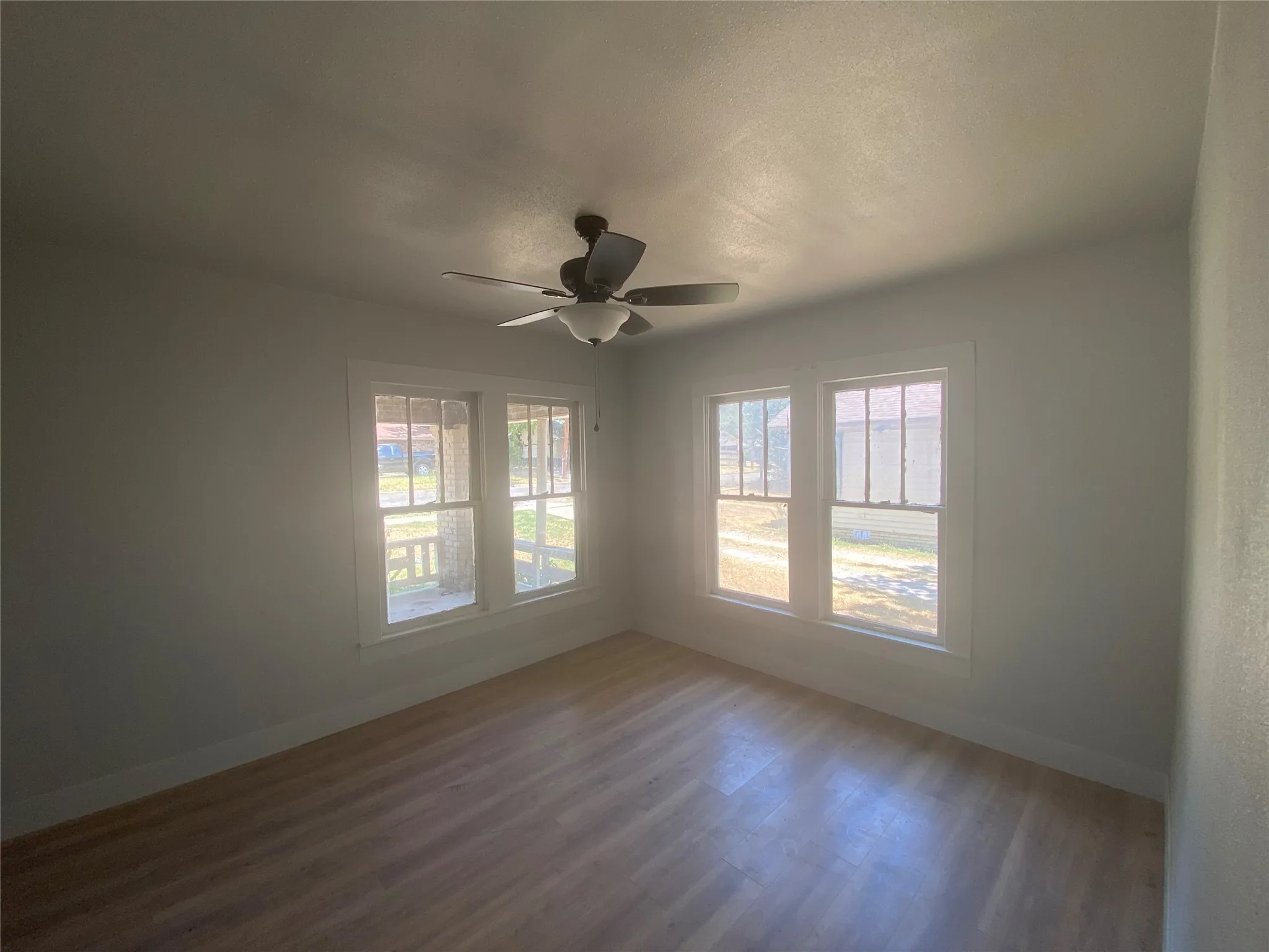 Single Family Residence For Rent in Erath County , 1042 W Tarleton, Stephenville, Texas 76401, 1 Bedroom, 2 Bathroom, 2 Garage spaces, 1,410 Sqft, built in 1935, mls#21364318, Real Estate Agent in Stephenville, Homes For Rent in Erath county, Homes For Rent in Stephenville, Realtor in Stephenville Texas, Real Estate Brokerage Independent Realty Texas, Luminita Cordes Realtor