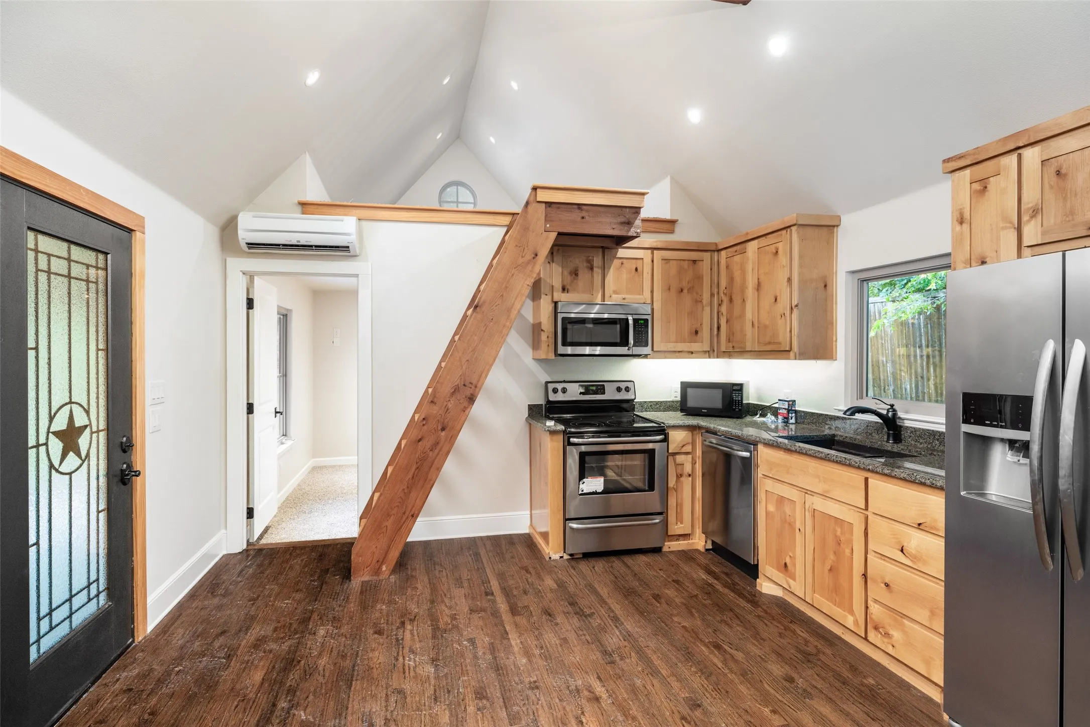 Single Family Residence For Sale in Collin County , 6 Wimbledon Court, Frisco, Texas 75034, 5 Bedroom, 8 Bathroom, 11 Garage spaces, 6,759 Sqft, built in 2008, Price $6,500,000, mls#21362366, Real Estate Agent in Frisco, Homes For Sale in Collin county, Homes For Sale in Frisco, Realtor in Frisco Texas, Real Estate Brokerage Independent Realty Texas, Luminita Cordes Realtor