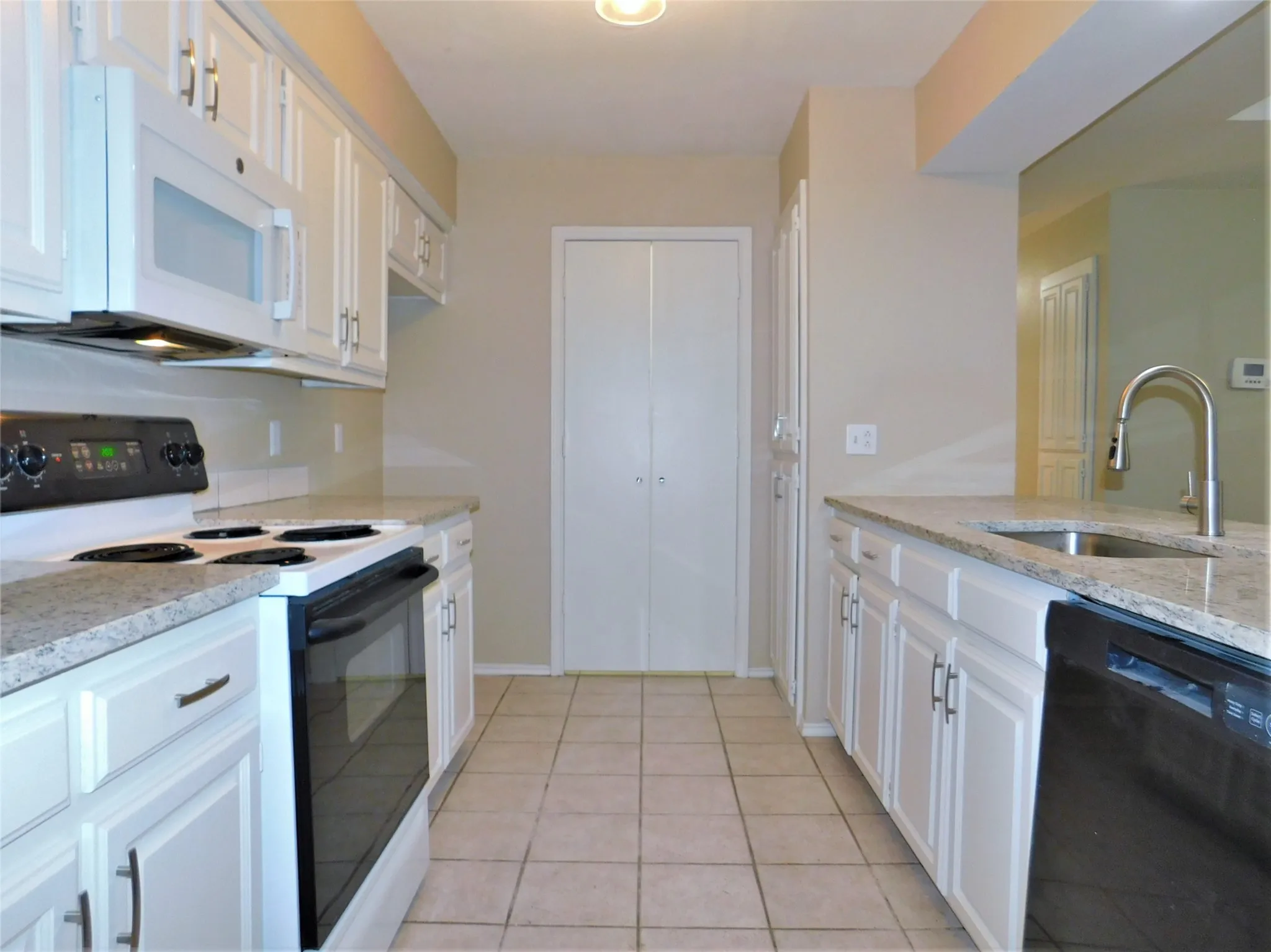 Duplex For Rent in Collin County , 8865 Camfield Way, Frisco, Texas 75033, 3 Bedroom, 2 Bathroom, Garage spaces, 1,287 Sqft, built in 1983, mls#21364316, Real Estate Agent in Frisco, Homes For Rent in Collin county, Homes For Rent in Frisco, Realtor in Frisco Texas, Real Estate Brokerage Independent Realty Texas, Luminita Cordes Realtor