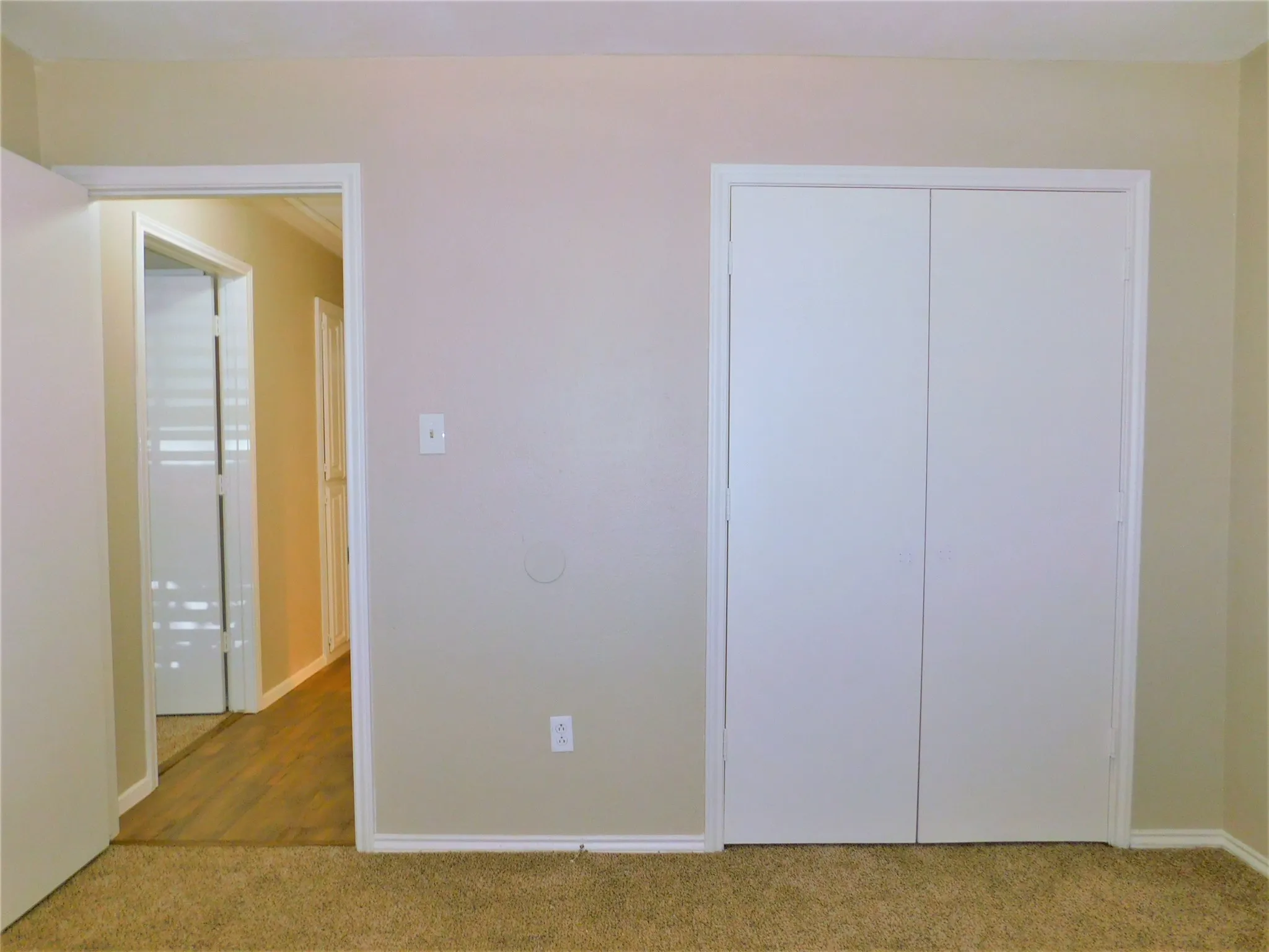 Duplex For Rent in Collin County , 8865 Camfield Way, Frisco, Texas 75033, 3 Bedroom, 2 Bathroom, Garage spaces, 1,287 Sqft, built in 1983, mls#21364316, Real Estate Agent in Frisco, Homes For Rent in Collin county, Homes For Rent in Frisco, Realtor in Frisco Texas, Real Estate Brokerage Independent Realty Texas, Luminita Cordes Realtor