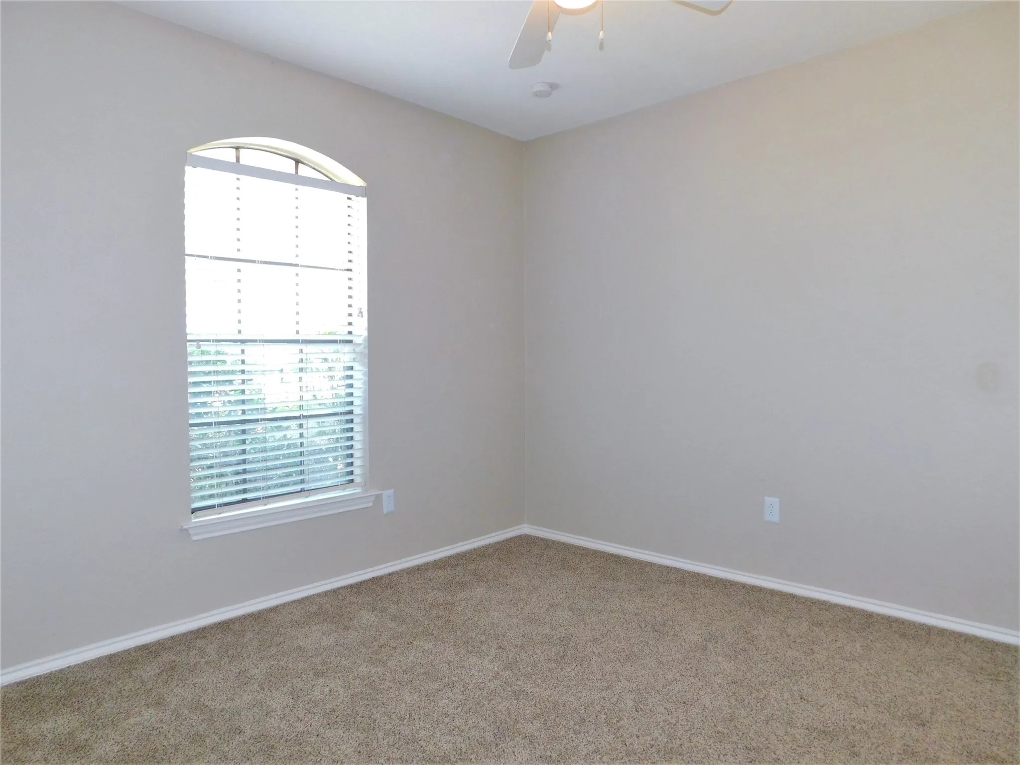 Duplex For Rent in Collin County , 8865 Camfield Way, Frisco, Texas 75033, 3 Bedroom, 2 Bathroom, Garage spaces, 1,287 Sqft, built in 1983, mls#21364316, Real Estate Agent in Frisco, Homes For Rent in Collin county, Homes For Rent in Frisco, Realtor in Frisco Texas, Real Estate Brokerage Independent Realty Texas, Luminita Cordes Realtor