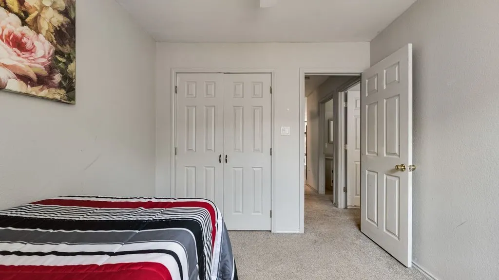 Single Family Residence For Sale in Hunt County , 7477 Scenic Drive, Lone Oak, Texas 75453, 3 Bedroom, 2 Bathroom, Garage spaces, 1,160 Sqft, built in 2009, mls#21364033, Real Estate Agent in Lone Oak, Homes For Sale in Hunt county, Homes For Sale in Lone Oak, Realtor in Lone Oak Texas, Real Estate Brokerage Independent Realty Texas, Luminita Cordes Realtor