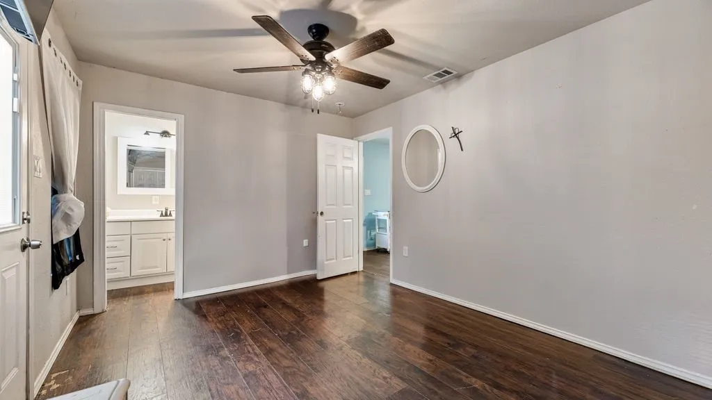 Single Family Residence For Sale in Hunt County , 7477 Scenic Drive, Lone Oak, Texas 75453, 3 Bedroom, 2 Bathroom, Garage spaces, 1,160 Sqft, built in 2009, mls#21364033, Real Estate Agent in Lone Oak, Homes For Sale in Hunt county, Homes For Sale in Lone Oak, Realtor in Lone Oak Texas, Real Estate Brokerage Independent Realty Texas, Luminita Cordes Realtor