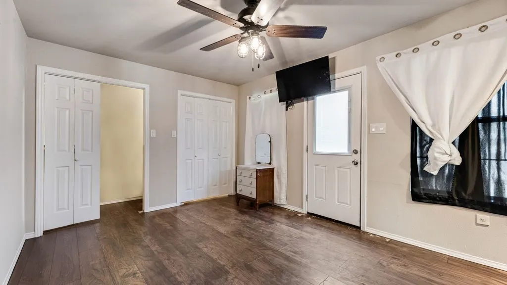 Single Family Residence For Sale in Hunt County , 7477 Scenic Drive, Lone Oak, Texas 75453, 3 Bedroom, 2 Bathroom, Garage spaces, 1,160 Sqft, built in 2009, mls#21364033, Real Estate Agent in Lone Oak, Homes For Sale in Hunt county, Homes For Sale in Lone Oak, Realtor in Lone Oak Texas, Real Estate Brokerage Independent Realty Texas, Luminita Cordes Realtor