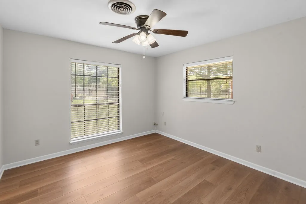 Single Family Residence For Sale in Hunt County , 4006 State HWY 34 S, Greenville, Texas 75402, 2 Bedroom, 2 Bathroom, 1 Garage spaces, 1,684 Sqft, built in 1980, mls#21363702, Real Estate Agent in Greenville, Homes For Sale in Hunt county, Homes For Sale in Greenville, Realtor in Greenville Texas, Real Estate Brokerage Independent Realty Texas, Luminita Cordes Realtor