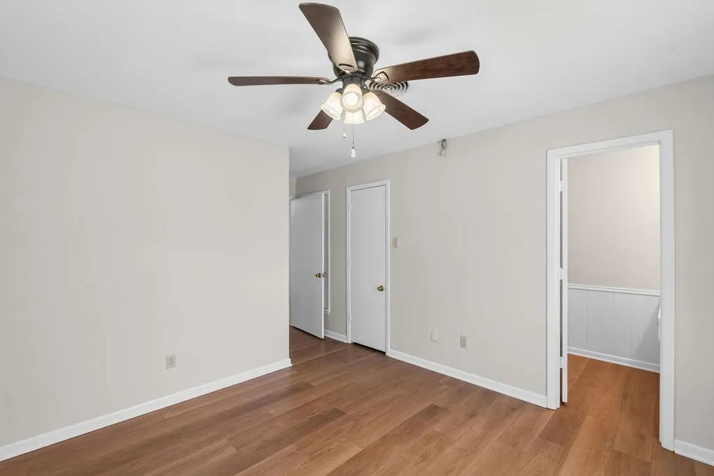 Single Family Residence For Sale in Hunt County , 4006 State HWY 34 S, Greenville, Texas 75402, 2 Bedroom, 2 Bathroom, 1 Garage spaces, 1,684 Sqft, built in 1980, mls#21363702, Real Estate Agent in Greenville, Homes For Sale in Hunt county, Homes For Sale in Greenville, Realtor in Greenville Texas, Real Estate Brokerage Independent Realty Texas, Luminita Cordes Realtor
