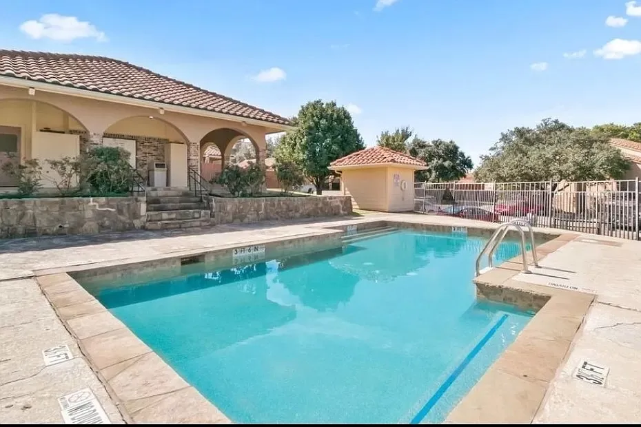 Condominium For Sale in Dallas County , 4217 Tierra, Irving, Texas 75038, 3 Bedroom, 3 Bathroom, 1 Garage spaces, 1,473 Sqft, built in 1984, mls#21364344, Real Estate Agent in Irving, Homes For Sale in Dallas county, Homes For Sale in Irving, Realtor in Irving Texas, Real Estate Brokerage Independent Realty Texas, Luminita Cordes Realtor