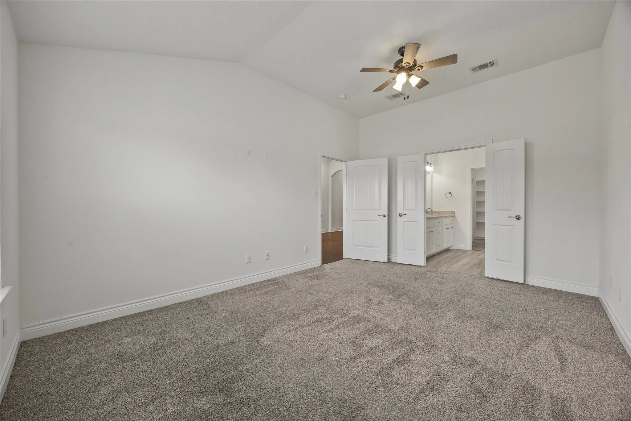 Single Family Residence For Sale in Hunt County , 8503 Christie Lane, Greenville, Texas 75402, 3 Bedroom, 2 Bathroom, 2 Garage spaces, 1,547 Sqft, built in 2021, mls#21364313, Real Estate Agent in Greenville, Homes For Sale in Hunt county, Homes For Sale in Greenville, Realtor in Greenville Texas, Real Estate Brokerage Independent Realty Texas, Luminita Cordes Realtor