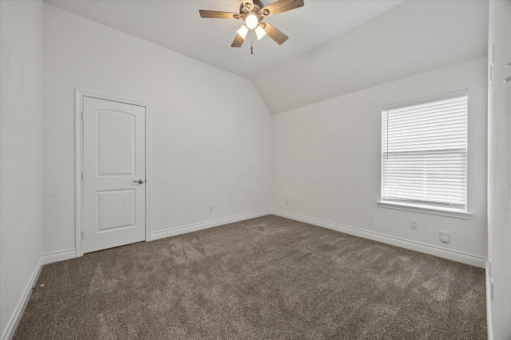 Single Family Residence For Sale in Hunt County , 8503 Christie Lane, Greenville, Texas 75402, 3 Bedroom, 2 Bathroom, 2 Garage spaces, 1,547 Sqft, built in 2021, mls#21364313, Real Estate Agent in Greenville, Homes For Sale in Hunt county, Homes For Sale in Greenville, Realtor in Greenville Texas, Real Estate Brokerage Independent Realty Texas, Luminita Cordes Realtor
