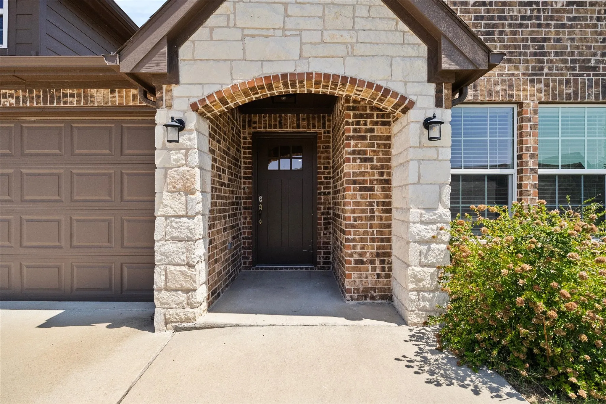 Single Family Residence For Sale in Hunt County , 8503 Christie Lane, Greenville, Texas 75402, 3 Bedroom, 2 Bathroom, 2 Garage spaces, 1,547 Sqft, built in 2021, mls#21364313, Real Estate Agent in Greenville, Homes For Sale in Hunt county, Homes For Sale in Greenville, Realtor in Greenville Texas, Real Estate Brokerage Independent Realty Texas, Luminita Cordes Realtor