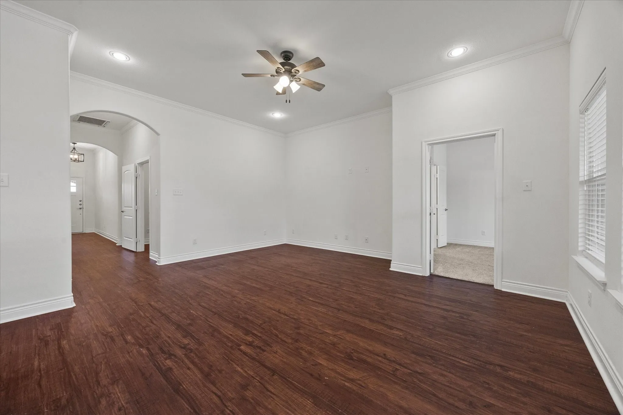Single Family Residence For Sale in Hunt County , 8503 Christie Lane, Greenville, Texas 75402, 3 Bedroom, 2 Bathroom, 2 Garage spaces, 1,547 Sqft, built in 2021, mls#21364313, Real Estate Agent in Greenville, Homes For Sale in Hunt county, Homes For Sale in Greenville, Realtor in Greenville Texas, Real Estate Brokerage Independent Realty Texas, Luminita Cordes Realtor
