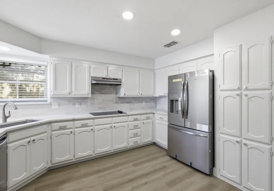 Single Family Residence For Sale in Tarrant County , 1140 W Hills Terrace, Saginaw, Texas 76179, 3 Bedroom, 2 Bathroom, 2 Garage spaces, 1,722 Sqft, built in 1984, mls#21363305, Real Estate Agent in Saginaw, Homes For Sale in Tarrant county, Homes For Sale in Saginaw, Realtor in Saginaw Texas, Real Estate Brokerage Independent Realty Texas, Luminita Cordes Realtor
