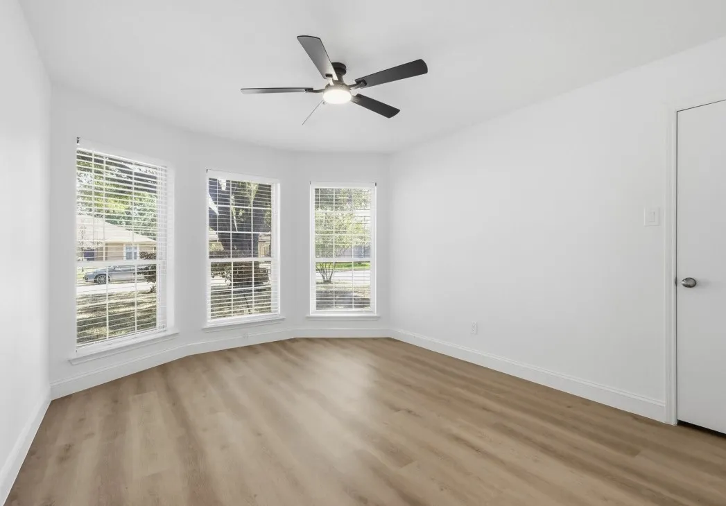 Single Family Residence For Sale in Tarrant County , 1140 W Hills Terrace, Saginaw, Texas 76179, 3 Bedroom, 2 Bathroom, 2 Garage spaces, 1,722 Sqft, built in 1984, mls#21363305, Real Estate Agent in Saginaw, Homes For Sale in Tarrant county, Homes For Sale in Saginaw, Realtor in Saginaw Texas, Real Estate Brokerage Independent Realty Texas, Luminita Cordes Realtor