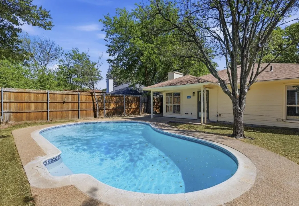 Single Family Residence For Sale in Tarrant County , 1140 W Hills Terrace, Saginaw, Texas 76179, 3 Bedroom, 2 Bathroom, 2 Garage spaces, 1,722 Sqft, built in 1984, mls#21363305, Real Estate Agent in Saginaw, Homes For Sale in Tarrant county, Homes For Sale in Saginaw, Realtor in Saginaw Texas, Real Estate Brokerage Independent Realty Texas, Luminita Cordes Realtor