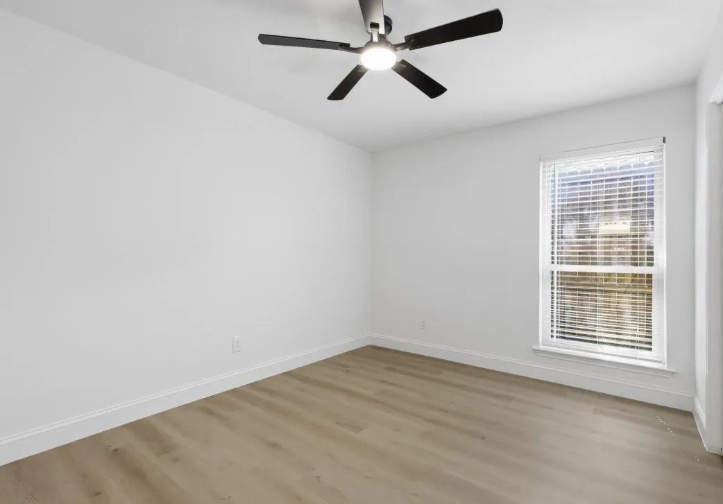 Single Family Residence For Sale in Tarrant County , 1140 W Hills Terrace, Saginaw, Texas 76179, 3 Bedroom, 2 Bathroom, 2 Garage spaces, 1,722 Sqft, built in 1984, mls#21363305, Real Estate Agent in Saginaw, Homes For Sale in Tarrant county, Homes For Sale in Saginaw, Realtor in Saginaw Texas, Real Estate Brokerage Independent Realty Texas, Luminita Cordes Realtor