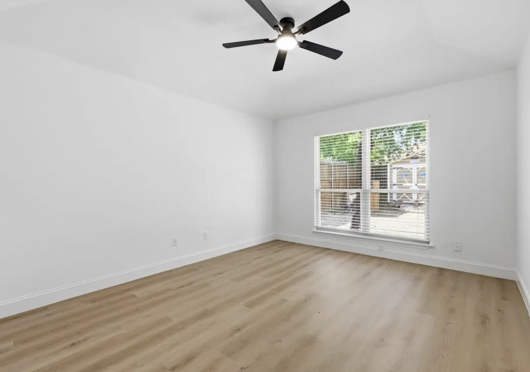 Single Family Residence For Sale in Tarrant County , 1140 W Hills Terrace, Saginaw, Texas 76179, 3 Bedroom, 2 Bathroom, 2 Garage spaces, 1,722 Sqft, built in 1984, mls#21363305, Real Estate Agent in Saginaw, Homes For Sale in Tarrant county, Homes For Sale in Saginaw, Realtor in Saginaw Texas, Real Estate Brokerage Independent Realty Texas, Luminita Cordes Realtor