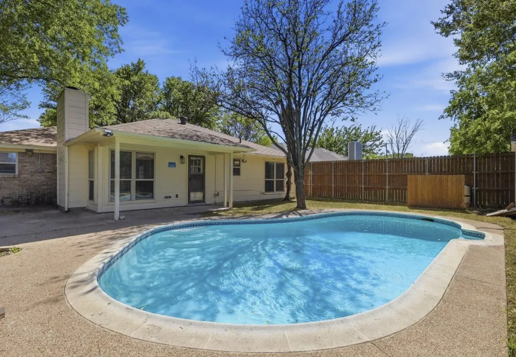 Single Family Residence For Sale in Tarrant County , 1140 W Hills Terrace, Saginaw, Texas 76179, 3 Bedroom, 2 Bathroom, 2 Garage spaces, 1,722 Sqft, built in 1984, mls#21363305, Real Estate Agent in Saginaw, Homes For Sale in Tarrant county, Homes For Sale in Saginaw, Realtor in Saginaw Texas, Real Estate Brokerage Independent Realty Texas, Luminita Cordes Realtor