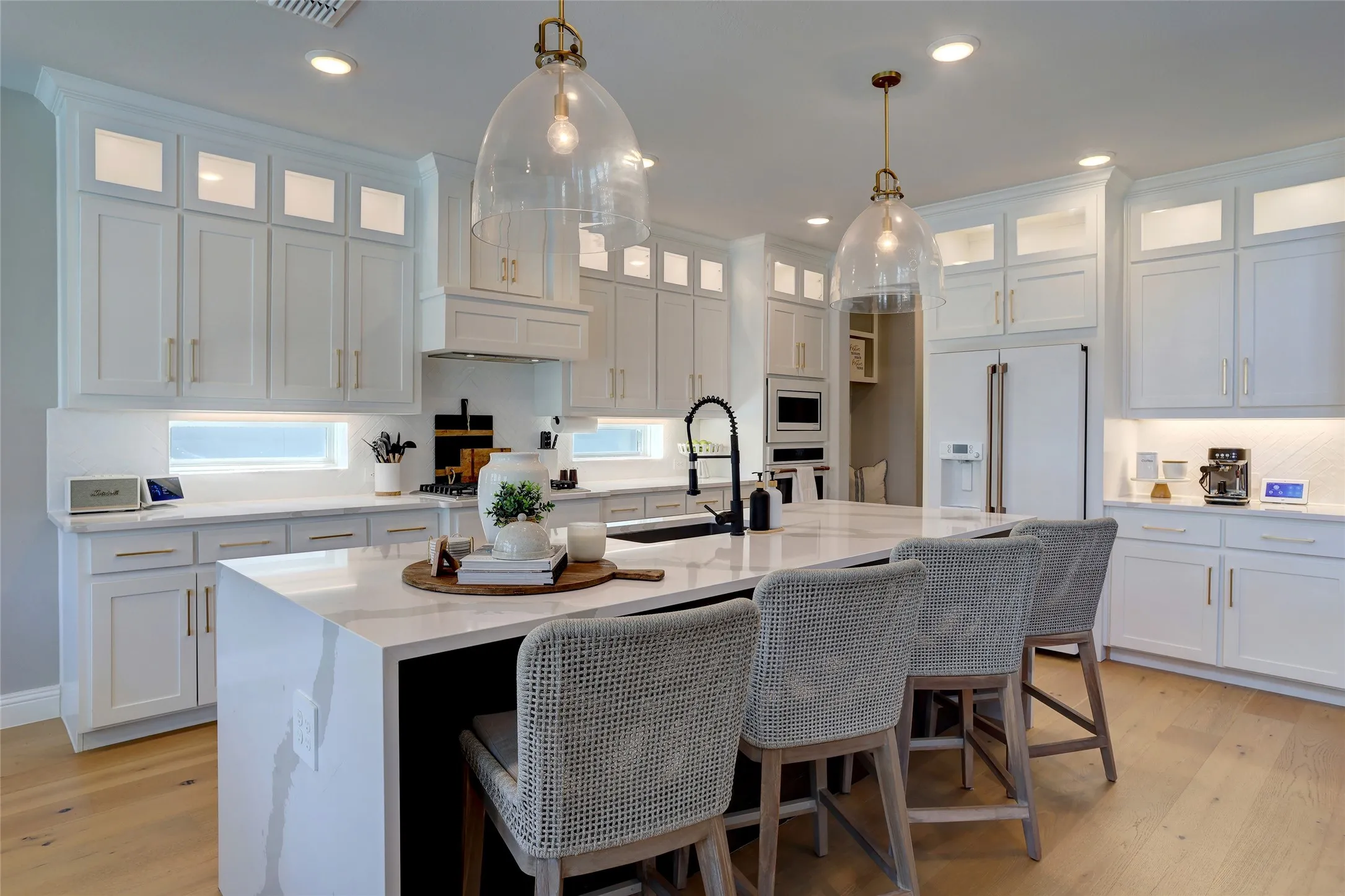 Single Family Residence For Sale in Collin County , 12802 Dust Commander Court, Frisco, Texas 75035, 5 Bedroom, 5 Bathroom, 3 Garage spaces, 4,145 Sqft, built in 2021, mls#21359225, Real Estate Agent in Frisco, Homes For Sale in Collin county, Homes For Sale in Frisco, Realtor in Frisco Texas, Real Estate Brokerage Independent Realty Texas, Luminita Cordes Realtor