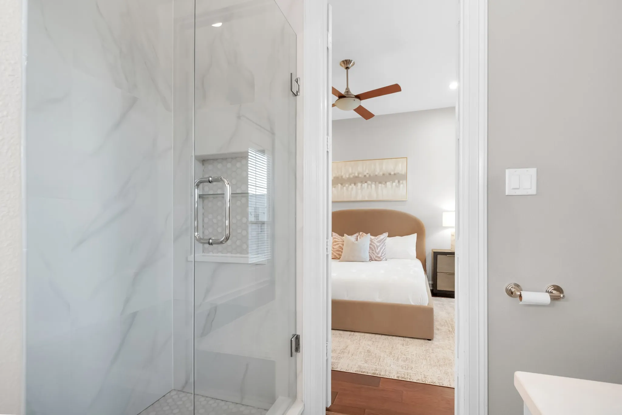 Condominium For Sale in Dallas County , 2100 N Fitzhugh Avenue K, Dallas, Texas 75204, 2 Bedroom, 3 Bathroom, 2 Garage spaces, 1,394 Sqft, built in 2007, mls#21342380, Real Estate Agent in Dallas, Homes For Sale in Dallas county, Homes For Sale in Dallas, Realtor in Dallas Texas, Real Estate Brokerage Independent Realty Texas, Luminita Cordes Realtor