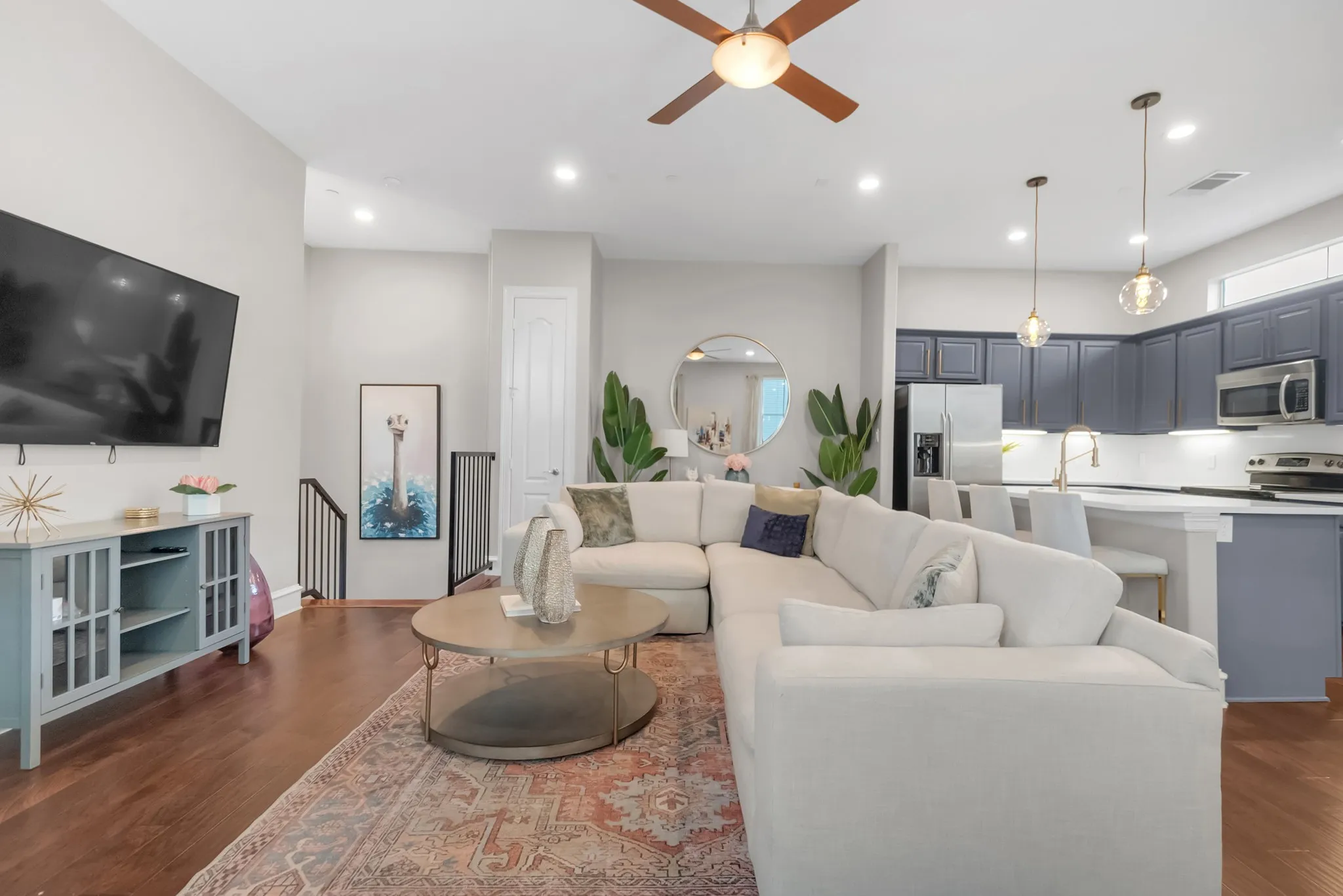 Condominium For Sale in Dallas County , 2100 N Fitzhugh Avenue K, Dallas, Texas 75204, 2 Bedroom, 3 Bathroom, 2 Garage spaces, 1,394 Sqft, built in 2007, mls#21342380, Real Estate Agent in Dallas, Homes For Sale in Dallas county, Homes For Sale in Dallas, Realtor in Dallas Texas, Real Estate Brokerage Independent Realty Texas, Luminita Cordes Realtor