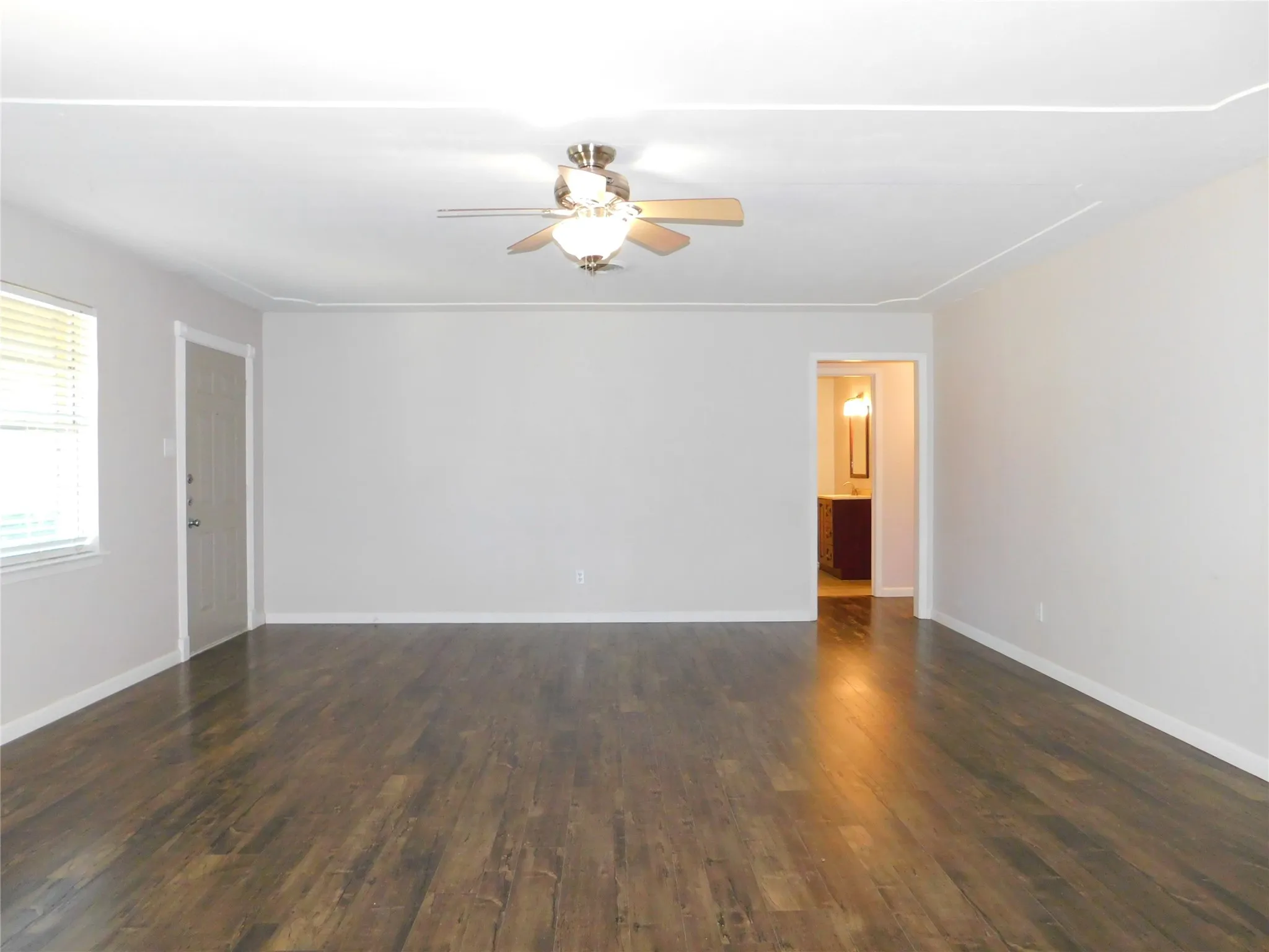 Single Family Residence For Rent in Denton County , 720 Chisholm Trail, Denton, Texas 76209, 3 Bedroom, 2 Bathroom, 1 Garage spaces, 1,356 Sqft, built in 1973, mls#21364337, Real Estate Agent in Denton, Homes For Rent in Denton county, Homes For Rent in Denton, Realtor in Denton Texas, Real Estate Brokerage Independent Realty Texas, Luminita Cordes Realtor