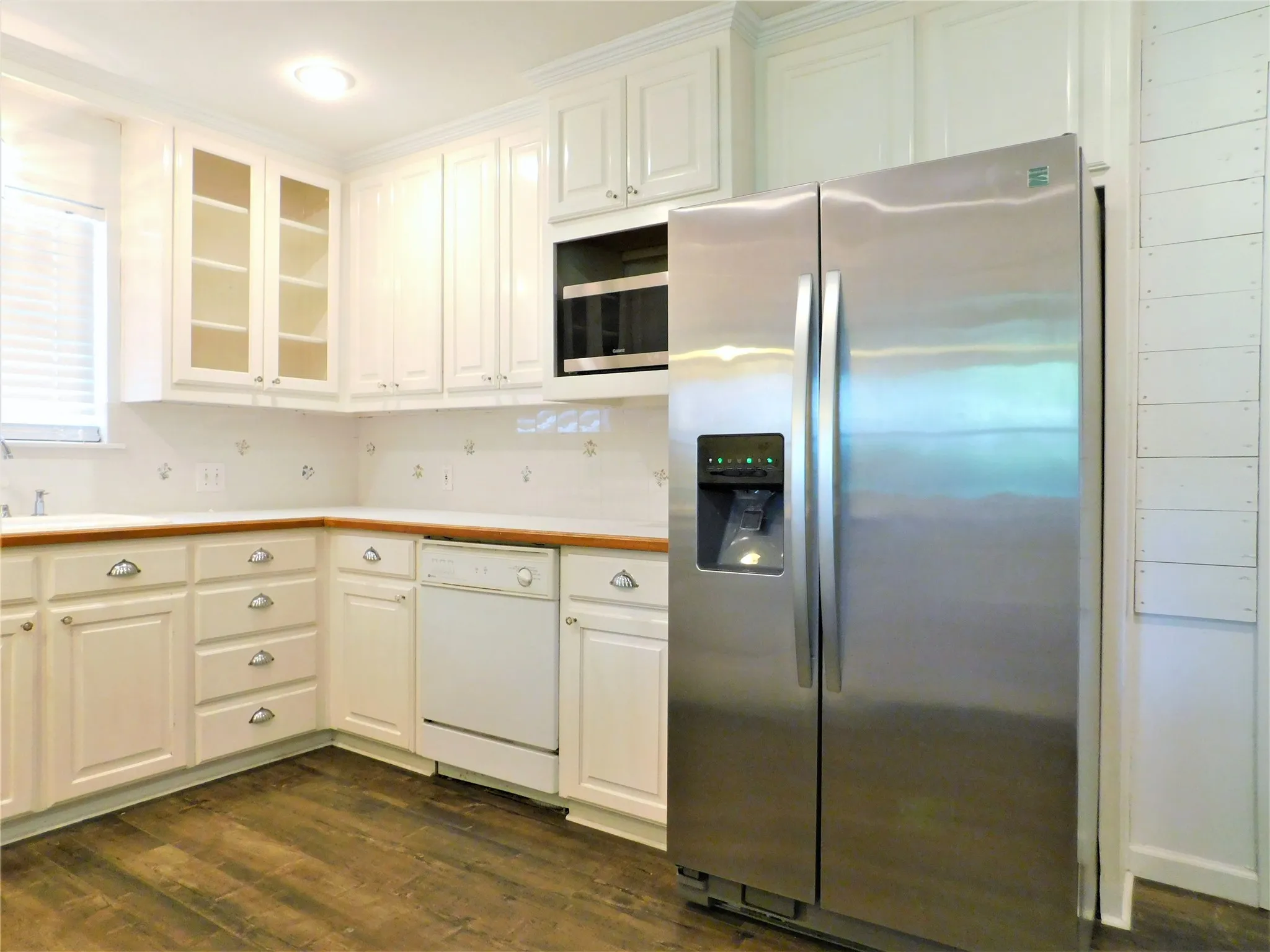 Single Family Residence For Rent in Denton County , 720 Chisholm Trail, Denton, Texas 76209, 3 Bedroom, 2 Bathroom, 1 Garage spaces, 1,356 Sqft, built in 1973, mls#21364337, Real Estate Agent in Denton, Homes For Rent in Denton county, Homes For Rent in Denton, Realtor in Denton Texas, Real Estate Brokerage Independent Realty Texas, Luminita Cordes Realtor
