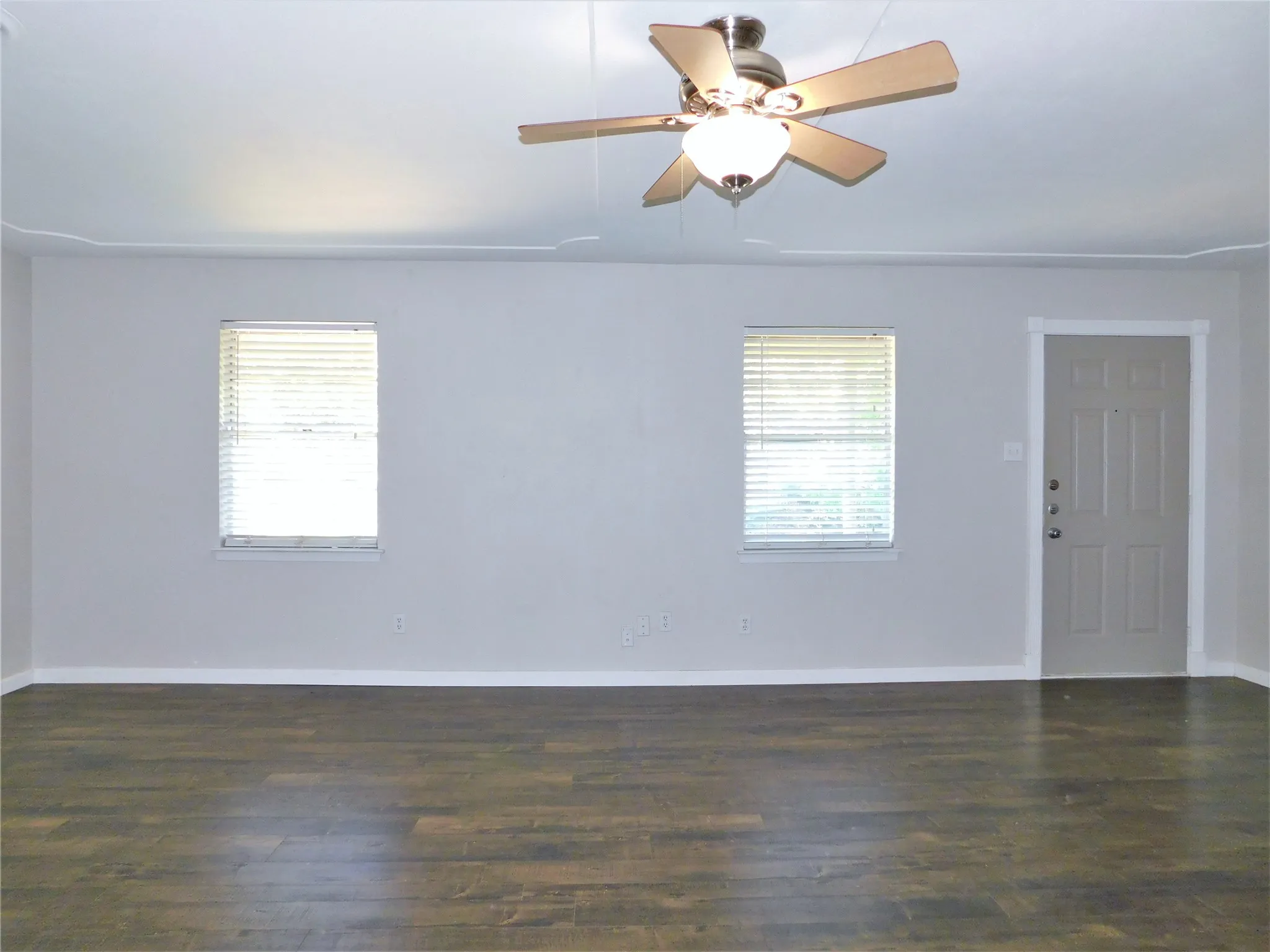 Single Family Residence For Rent in Denton County , 720 Chisholm Trail, Denton, Texas 76209, 3 Bedroom, 2 Bathroom, 1 Garage spaces, 1,356 Sqft, built in 1973, mls#21364337, Real Estate Agent in Denton, Homes For Rent in Denton county, Homes For Rent in Denton, Realtor in Denton Texas, Real Estate Brokerage Independent Realty Texas, Luminita Cordes Realtor