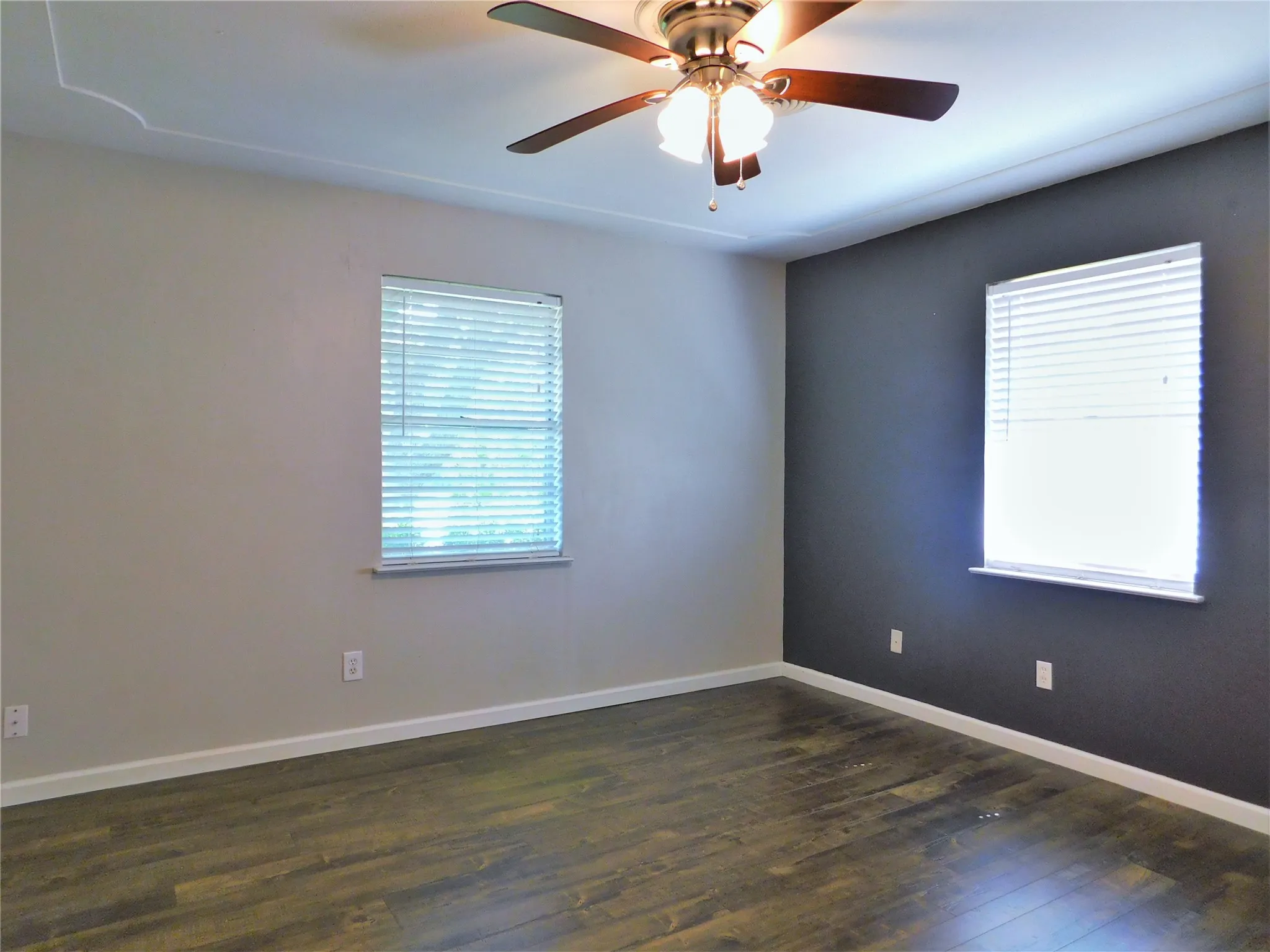 Single Family Residence For Rent in Denton County , 720 Chisholm Trail, Denton, Texas 76209, 3 Bedroom, 2 Bathroom, 1 Garage spaces, 1,356 Sqft, built in 1973, mls#21364337, Real Estate Agent in Denton, Homes For Rent in Denton county, Homes For Rent in Denton, Realtor in Denton Texas, Real Estate Brokerage Independent Realty Texas, Luminita Cordes Realtor