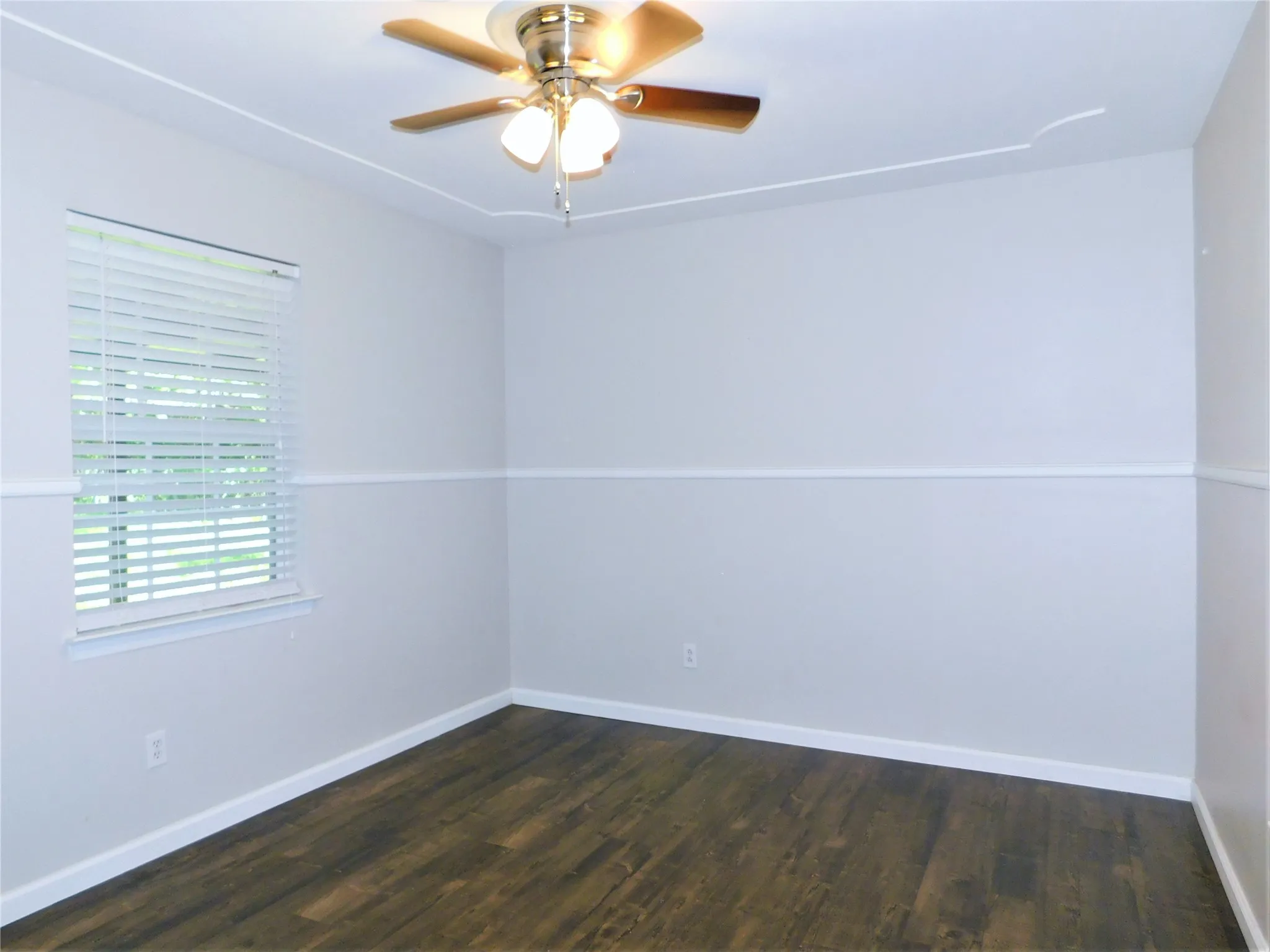 Single Family Residence For Rent in Denton County , 720 Chisholm Trail, Denton, Texas 76209, 3 Bedroom, 2 Bathroom, 1 Garage spaces, 1,356 Sqft, built in 1973, mls#21364337, Real Estate Agent in Denton, Homes For Rent in Denton county, Homes For Rent in Denton, Realtor in Denton Texas, Real Estate Brokerage Independent Realty Texas, Luminita Cordes Realtor