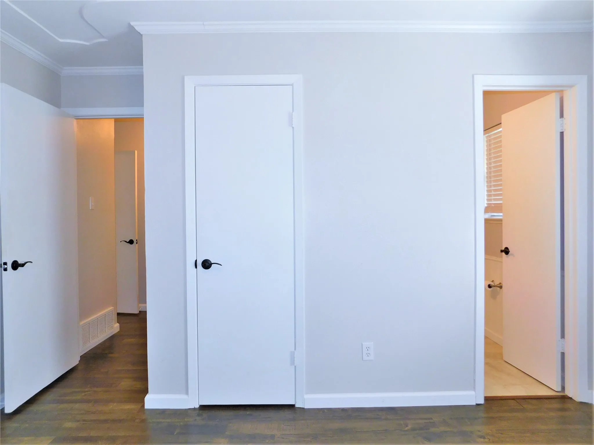Single Family Residence For Rent in Denton County , 720 Chisholm Trail, Denton, Texas 76209, 3 Bedroom, 2 Bathroom, 1 Garage spaces, 1,356 Sqft, built in 1973, mls#21364337, Real Estate Agent in Denton, Homes For Rent in Denton county, Homes For Rent in Denton, Realtor in Denton Texas, Real Estate Brokerage Independent Realty Texas, Luminita Cordes Realtor