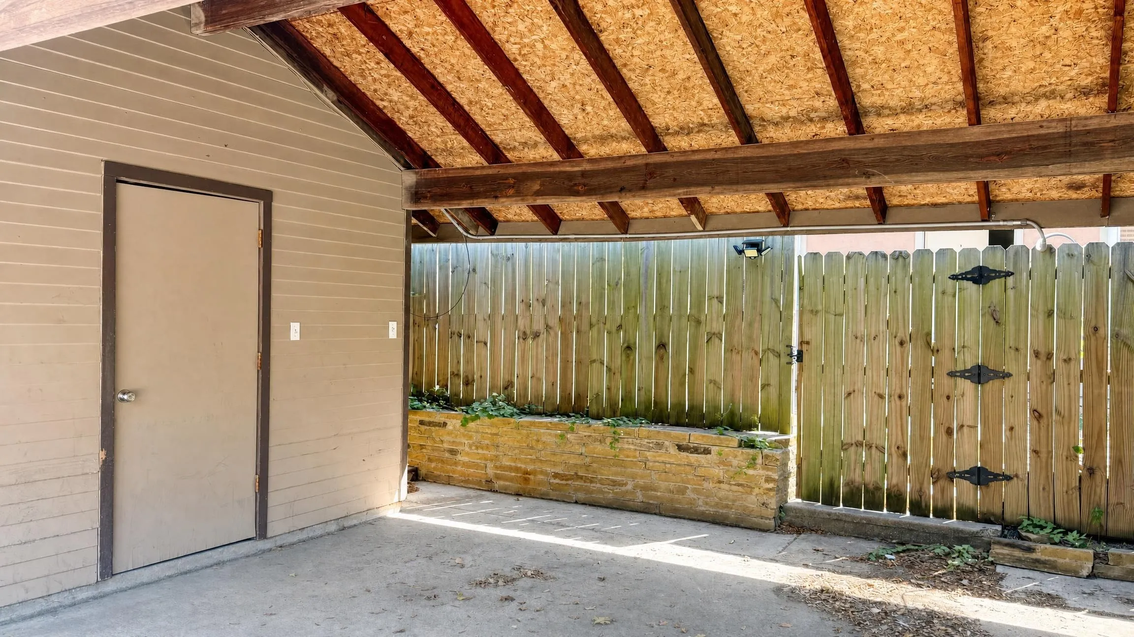 Townhouse For Sale in Collin County , 521 Pine Trail Drive, Allen, Texas 75002, 2 Bedroom, 2 Bathroom, Garage spaces, 992 Sqft, built in 1978, mls#21353503, Real Estate Agent in Allen, Homes For Sale in Collin county, Homes For Sale in Allen, Realtor in Allen Texas, Real Estate Brokerage Independent Realty Texas, Luminita Cordes Realtor