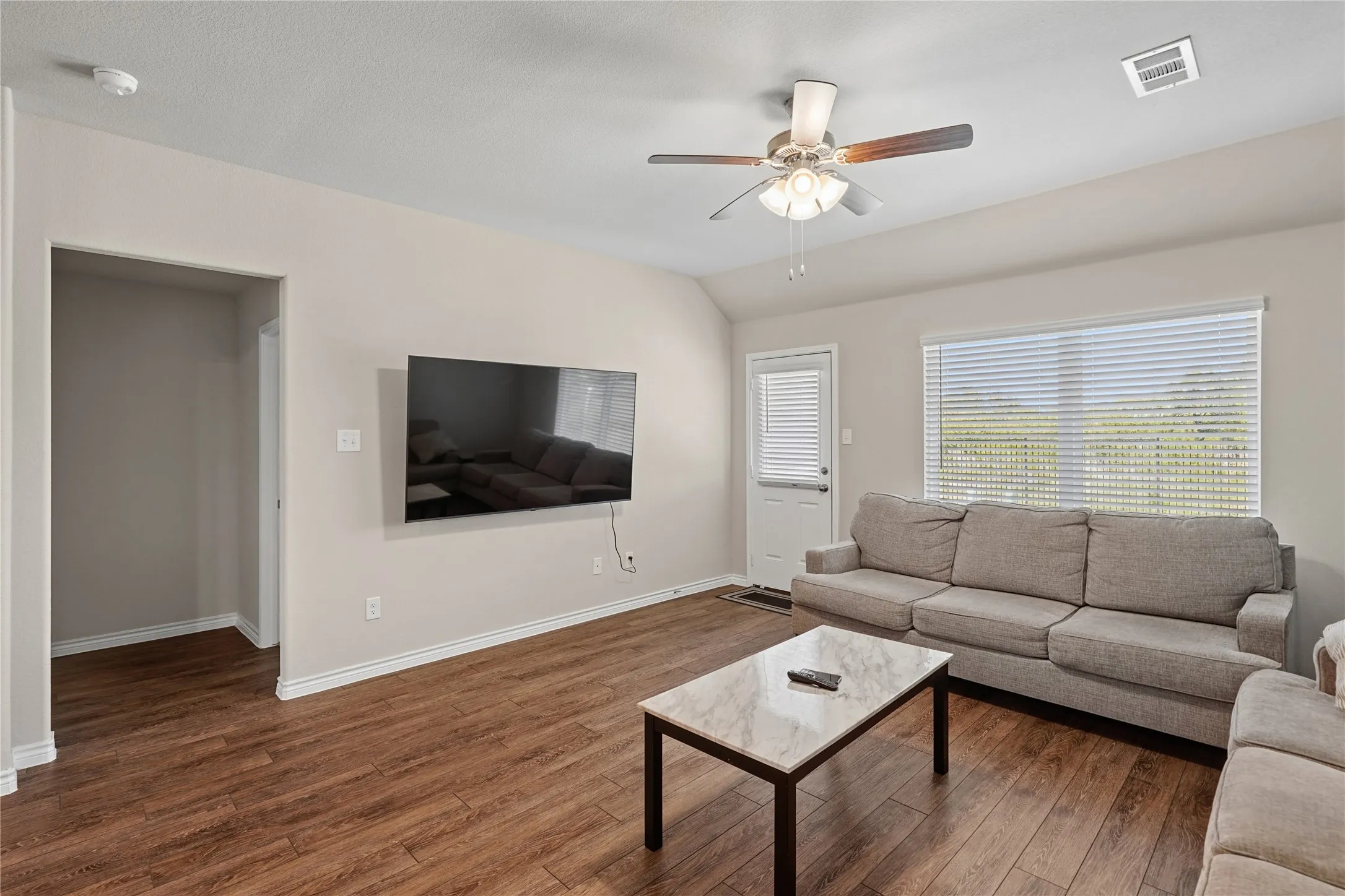 Single Family Residence For Rent in Tarrant County , 10617 Stag Lane, Fort Worth, Texas 76036, 3 Bedroom, 3 Bathroom, 2 Garage spaces, 1,721 Sqft, built in 2025, mls#21363492, Real Estate Agent in Fort Worth, Homes For Rent in Tarrant county, Homes For Rent in Fort Worth, Realtor in Fort Worth Texas, Real Estate Brokerage Independent Realty Texas, Luminita Cordes Realtor