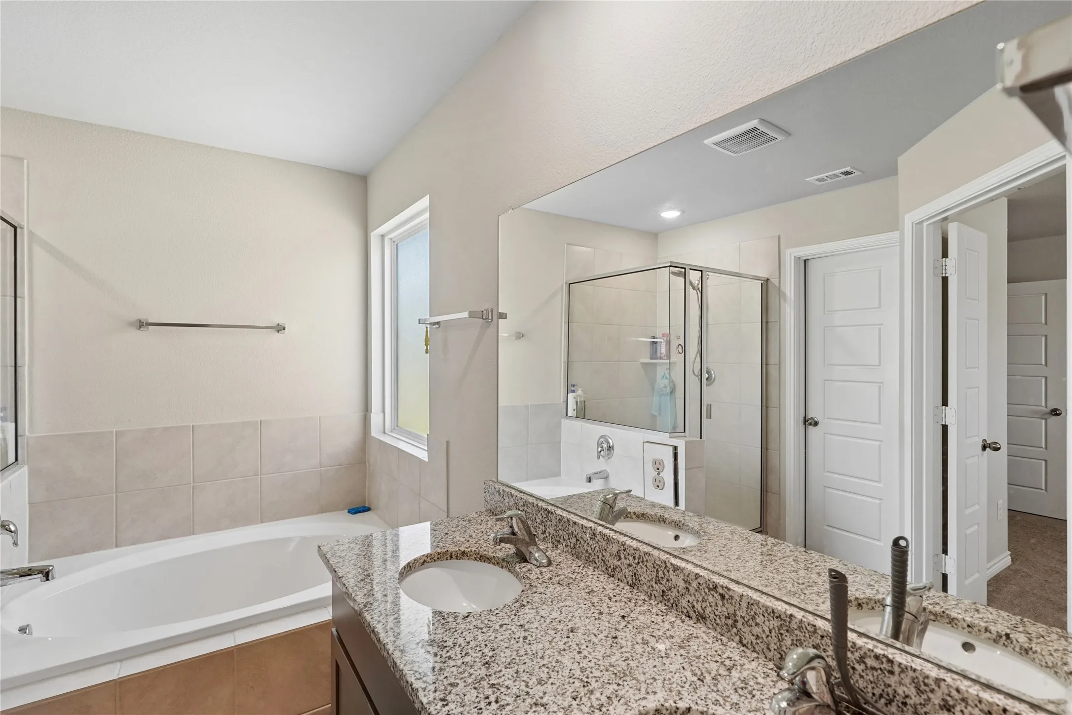 Single Family Residence For Rent in Tarrant County , 10617 Stag Lane, Fort Worth, Texas 76036, 3 Bedroom, 3 Bathroom, 2 Garage spaces, 1,721 Sqft, built in 2025, mls#21363492, Real Estate Agent in Fort Worth, Homes For Rent in Tarrant county, Homes For Rent in Fort Worth, Realtor in Fort Worth Texas, Real Estate Brokerage Independent Realty Texas, Luminita Cordes Realtor