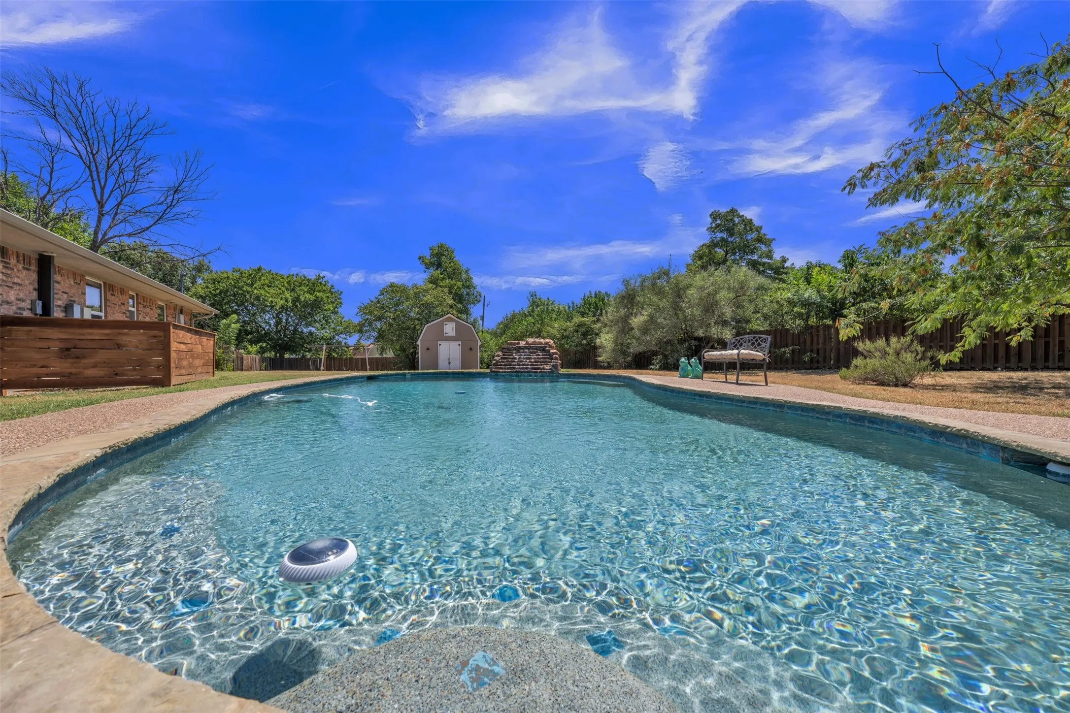 Single Family Residence For Sale in Parker County , 4808 Misty Meadow Drive, Willow Park, Texas 76087, 4 Bedroom, 2 Bathroom, 2 Garage spaces, 2,247 Sqft, built in 1984, mls#21364371, Real Estate Agent in Willow Park, Homes For Sale in Parker county, Homes For Sale in Willow Park, Realtor in Willow Park Texas, Real Estate Brokerage Independent Realty Texas, Luminita Cordes Realtor