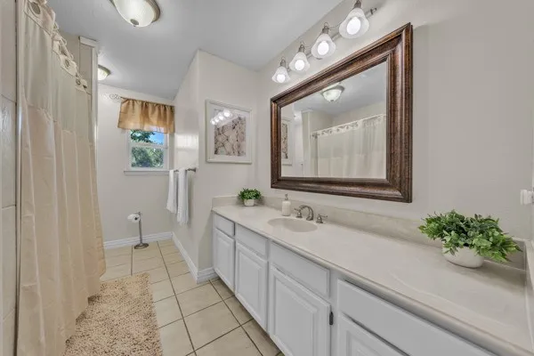 Single Family Residence For Sale in Parker County , 4808 Misty Meadow Drive, Willow Park, Texas 76087, 4 Bedroom, 2 Bathroom, 2 Garage spaces, 2,247 Sqft, built in 1984, mls#21364371, Real Estate Agent in Willow Park, Homes For Sale in Parker county, Homes For Sale in Willow Park, Realtor in Willow Park Texas, Real Estate Brokerage Independent Realty Texas, Luminita Cordes Realtor