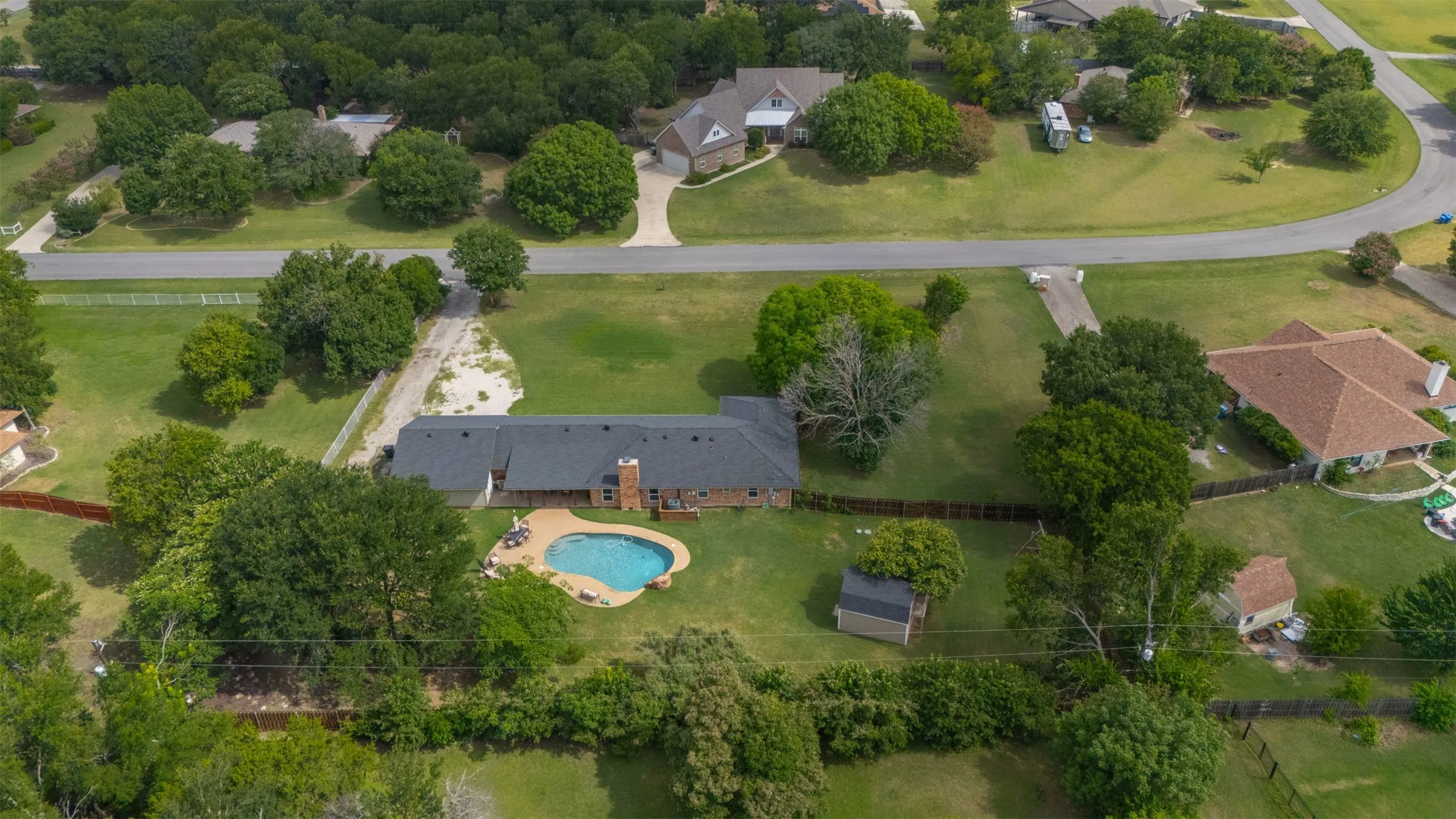 Single Family Residence For Sale in Parker County , 4808 Misty Meadow Drive, Willow Park, Texas 76087, 4 Bedroom, 2 Bathroom, 2 Garage spaces, 2,247 Sqft, built in 1984, mls#21364371, Real Estate Agent in Willow Park, Homes For Sale in Parker county, Homes For Sale in Willow Park, Realtor in Willow Park Texas, Real Estate Brokerage Independent Realty Texas, Luminita Cordes Realtor