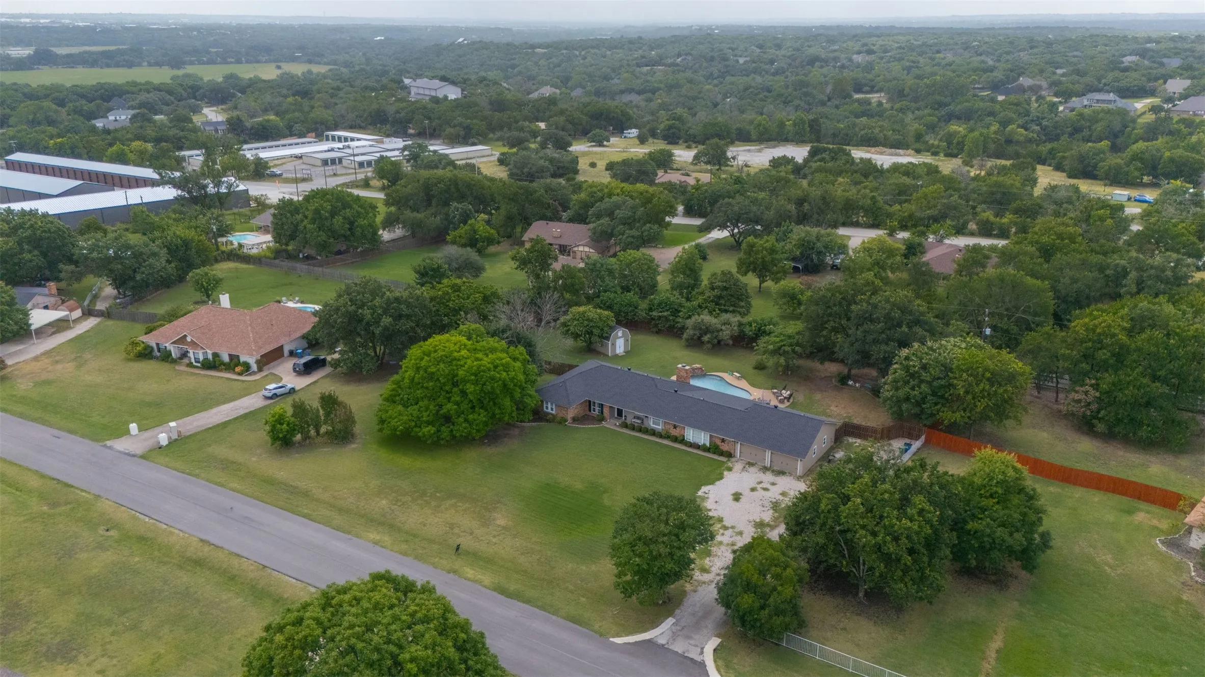 Single Family Residence For Sale in Parker County , 4808 Misty Meadow Drive, Willow Park, Texas 76087, 4 Bedroom, 2 Bathroom, 2 Garage spaces, 2,247 Sqft, built in 1984, mls#21364371, Real Estate Agent in Willow Park, Homes For Sale in Parker county, Homes For Sale in Willow Park, Realtor in Willow Park Texas, Real Estate Brokerage Independent Realty Texas, Luminita Cordes Realtor