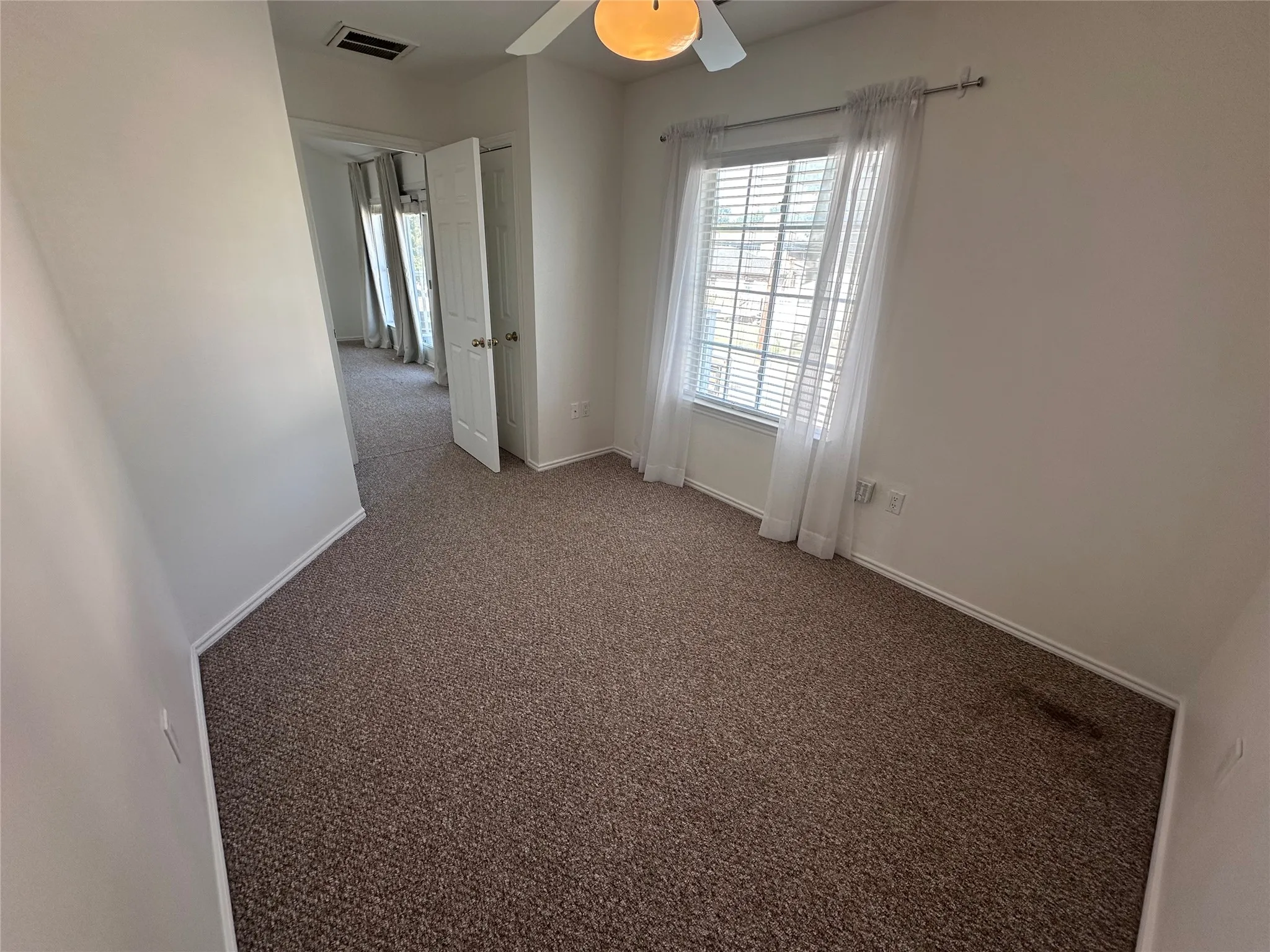 Apartment For Rent in Dallas County , 5355 Richard Avenue, Dallas, Texas 75206, 2 Bedroom, 1 Bathroom, 1 Garage spaces, 704 Sqft, built in 1930, mls#21364373, Real Estate Agent in Dallas, Homes For Rent in Dallas county, Homes For Rent in Dallas, Realtor in Dallas Texas, Real Estate Brokerage Independent Realty Texas, Luminita Cordes Realtor