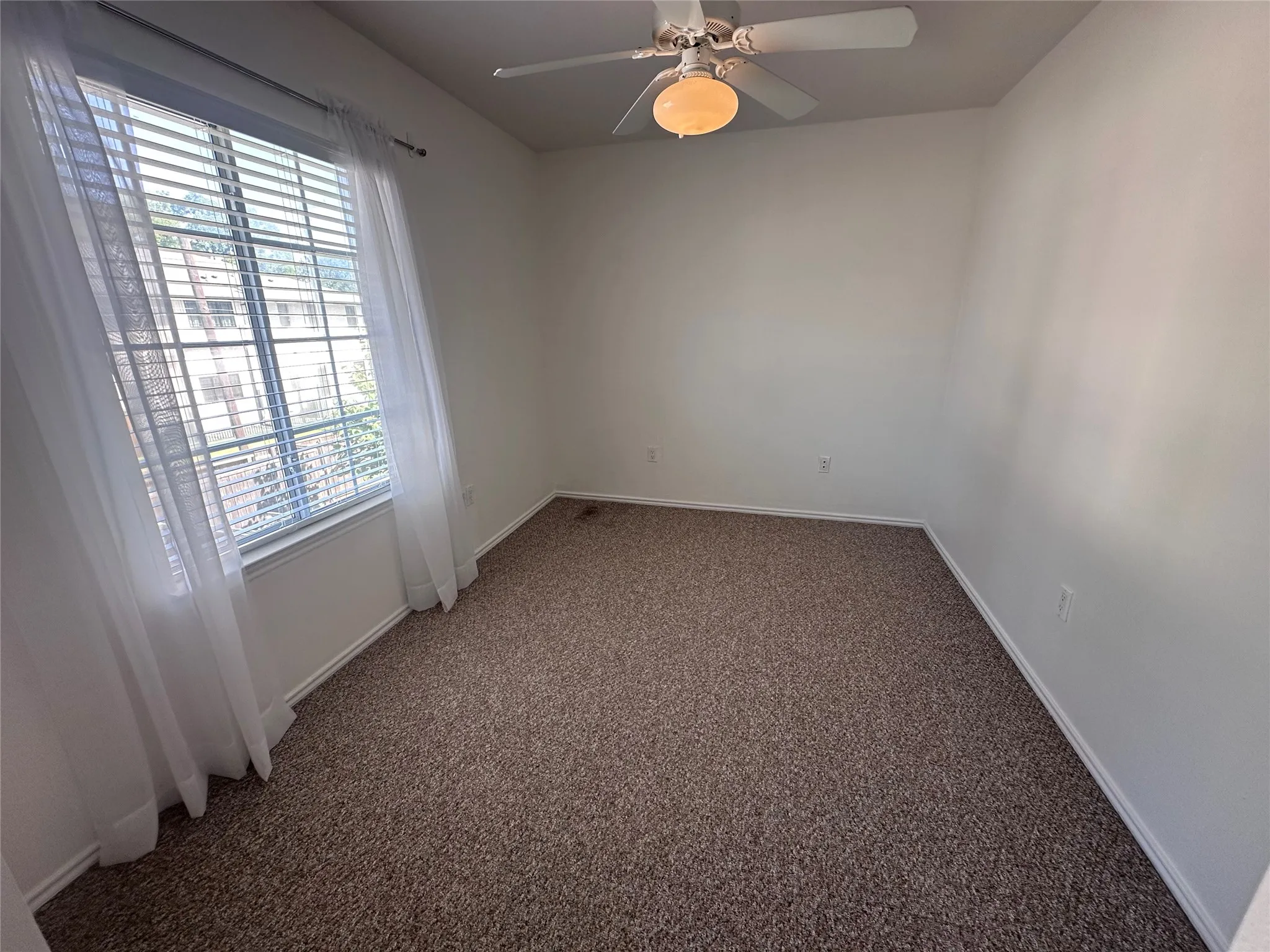 Apartment For Rent in Dallas County , 5355 Richard Avenue, Dallas, Texas 75206, 2 Bedroom, 1 Bathroom, 1 Garage spaces, 704 Sqft, built in 1930, mls#21364373, Real Estate Agent in Dallas, Homes For Rent in Dallas county, Homes For Rent in Dallas, Realtor in Dallas Texas, Real Estate Brokerage Independent Realty Texas, Luminita Cordes Realtor